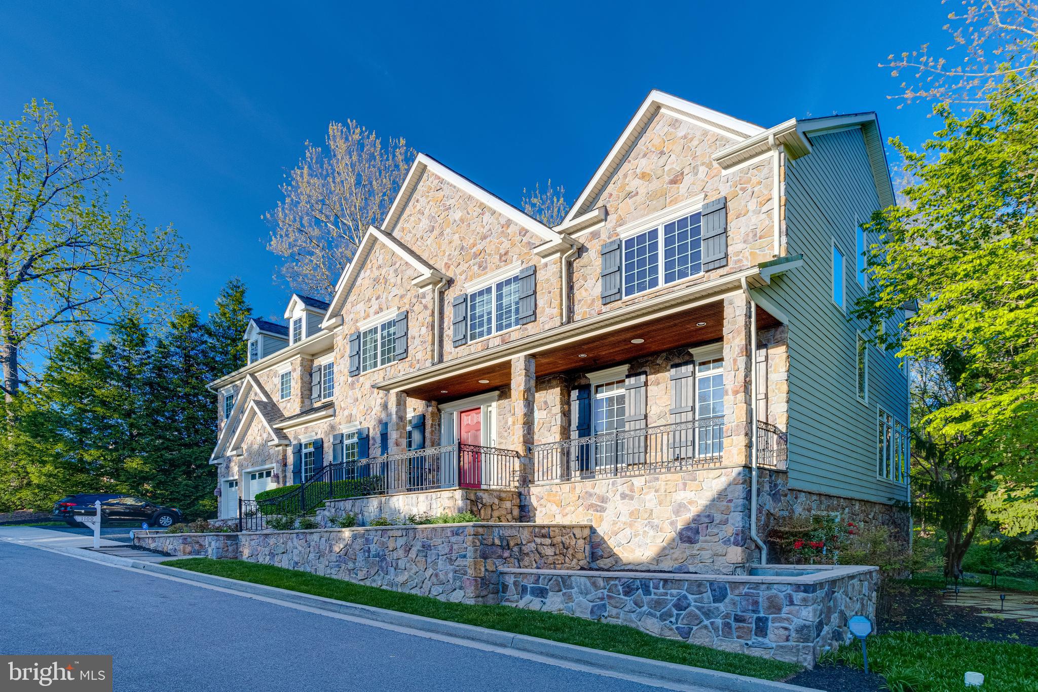 NORTH ROLAND PARK - Residential