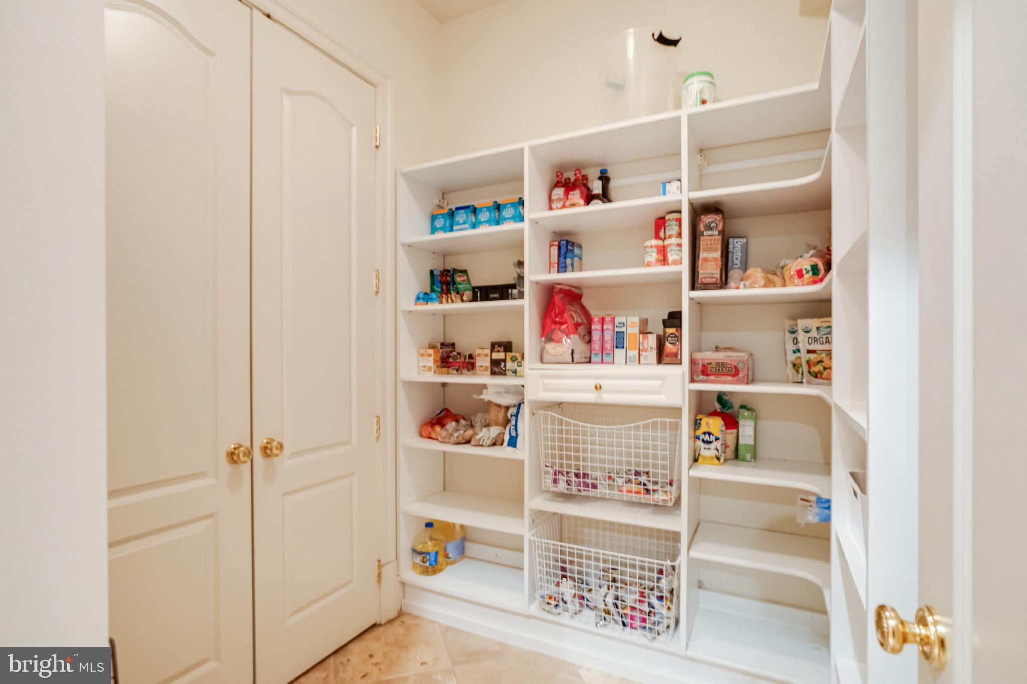 NORTH ROLAND PARK - Residential