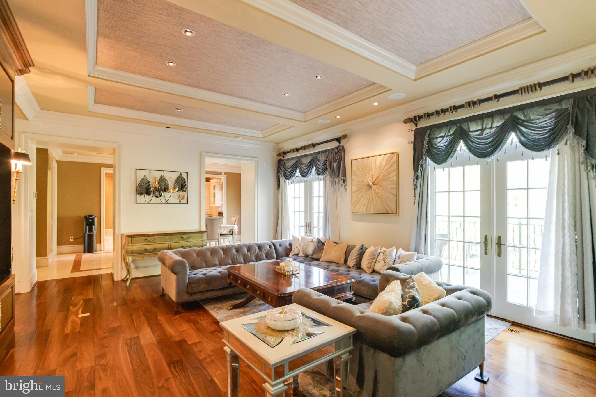 NORTH ROLAND PARK - Residential