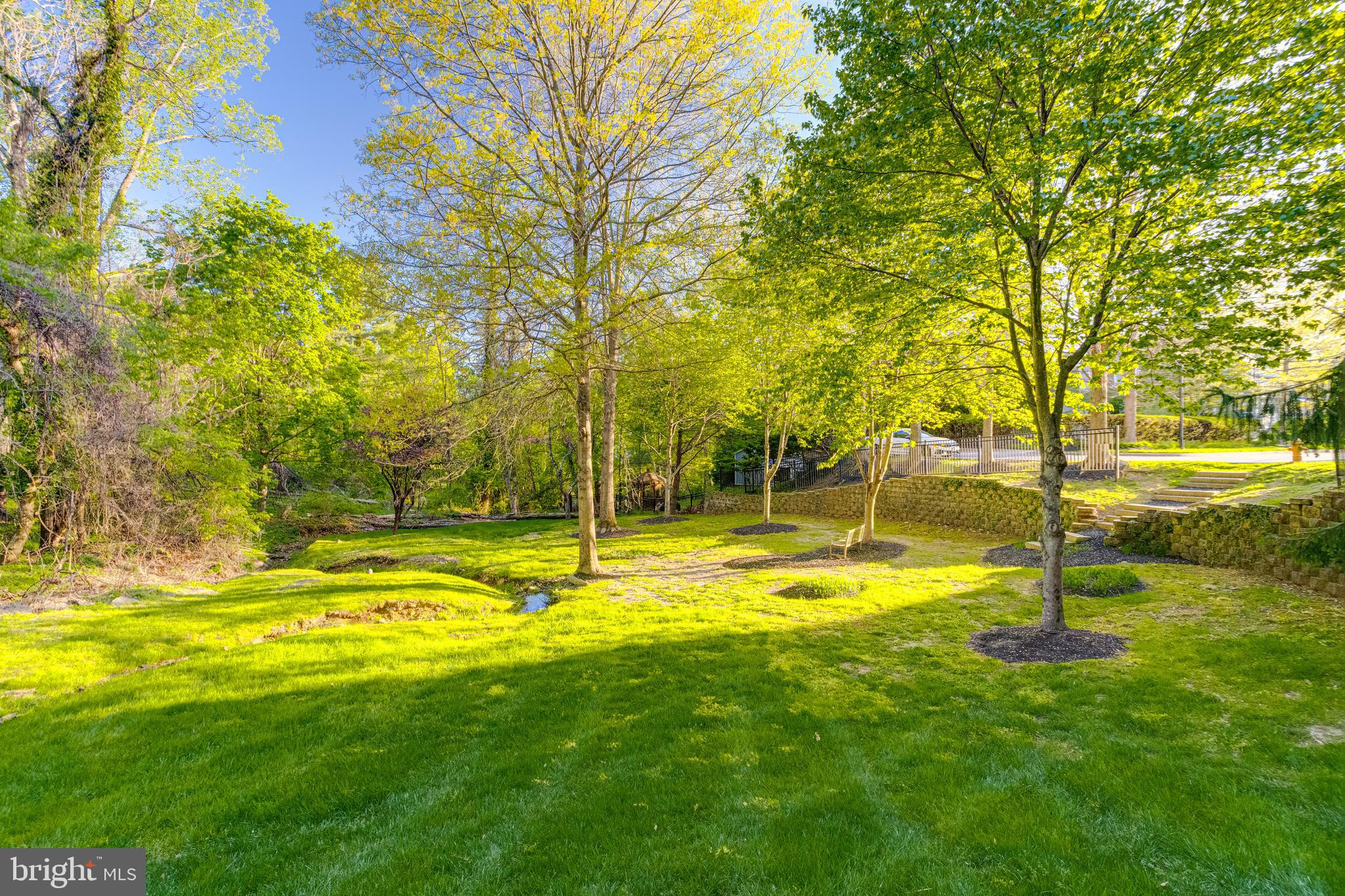 NORTH ROLAND PARK - Residential