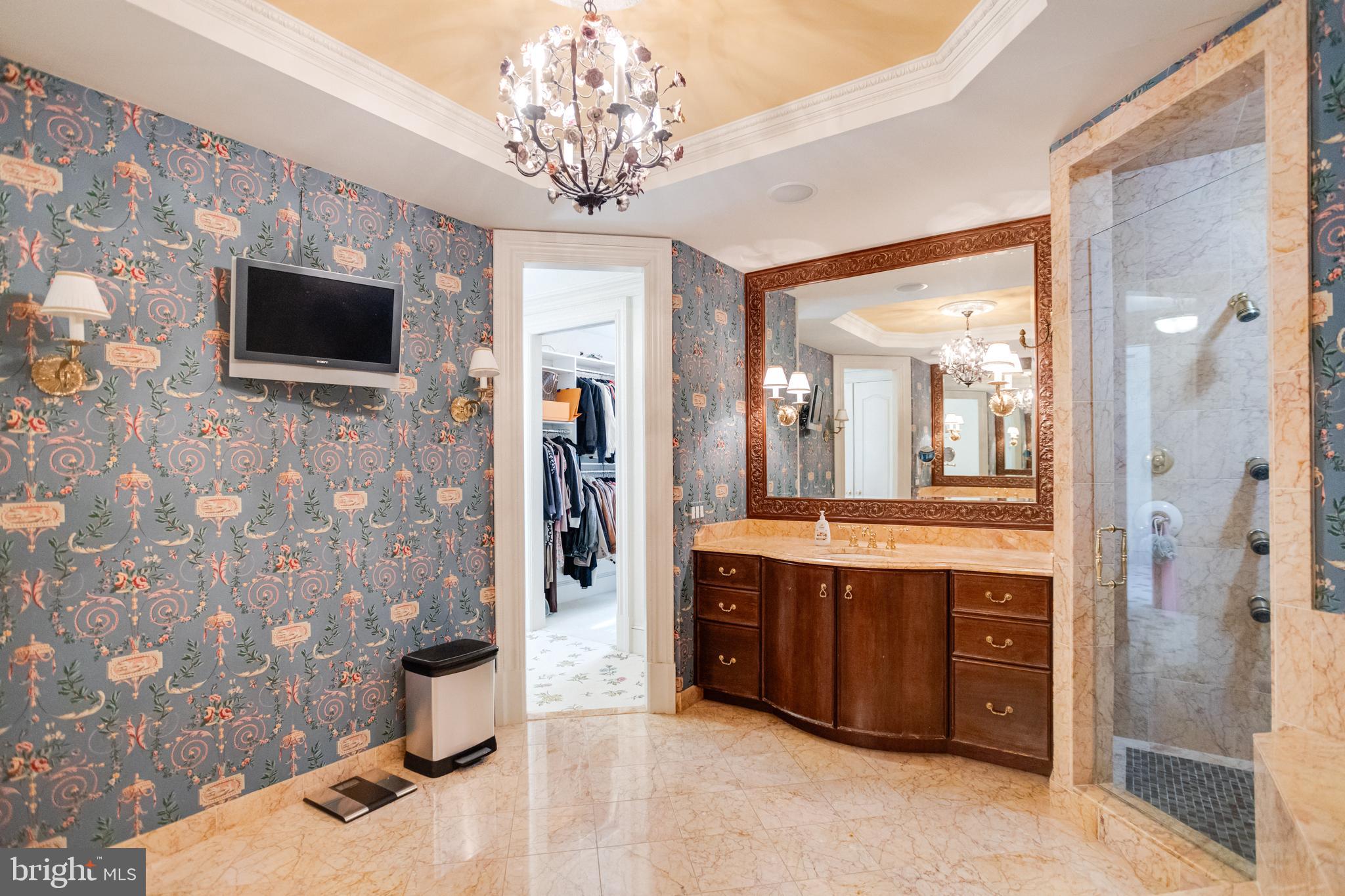 NORTH ROLAND PARK - Residential