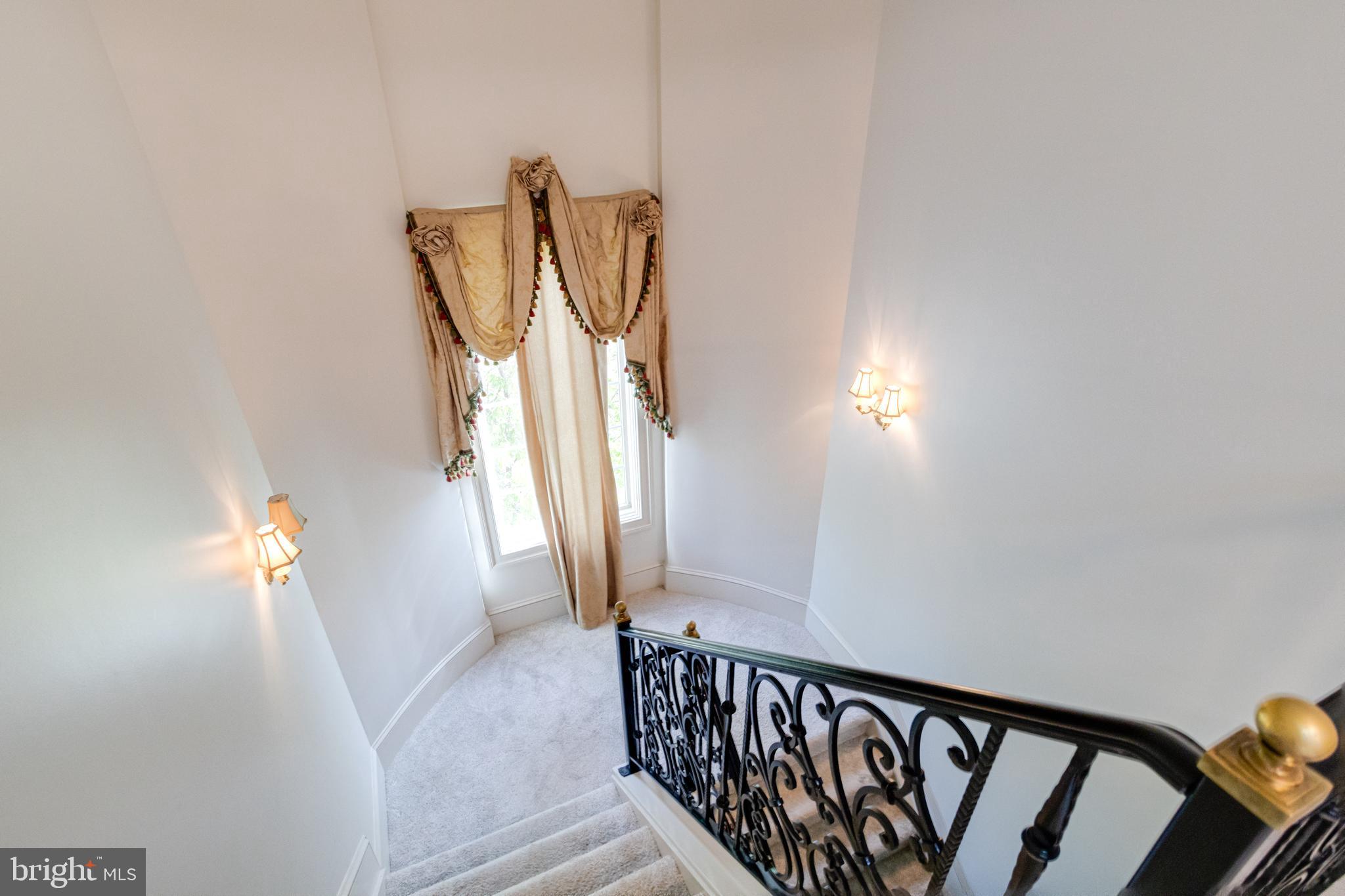 NORTH ROLAND PARK - Residential