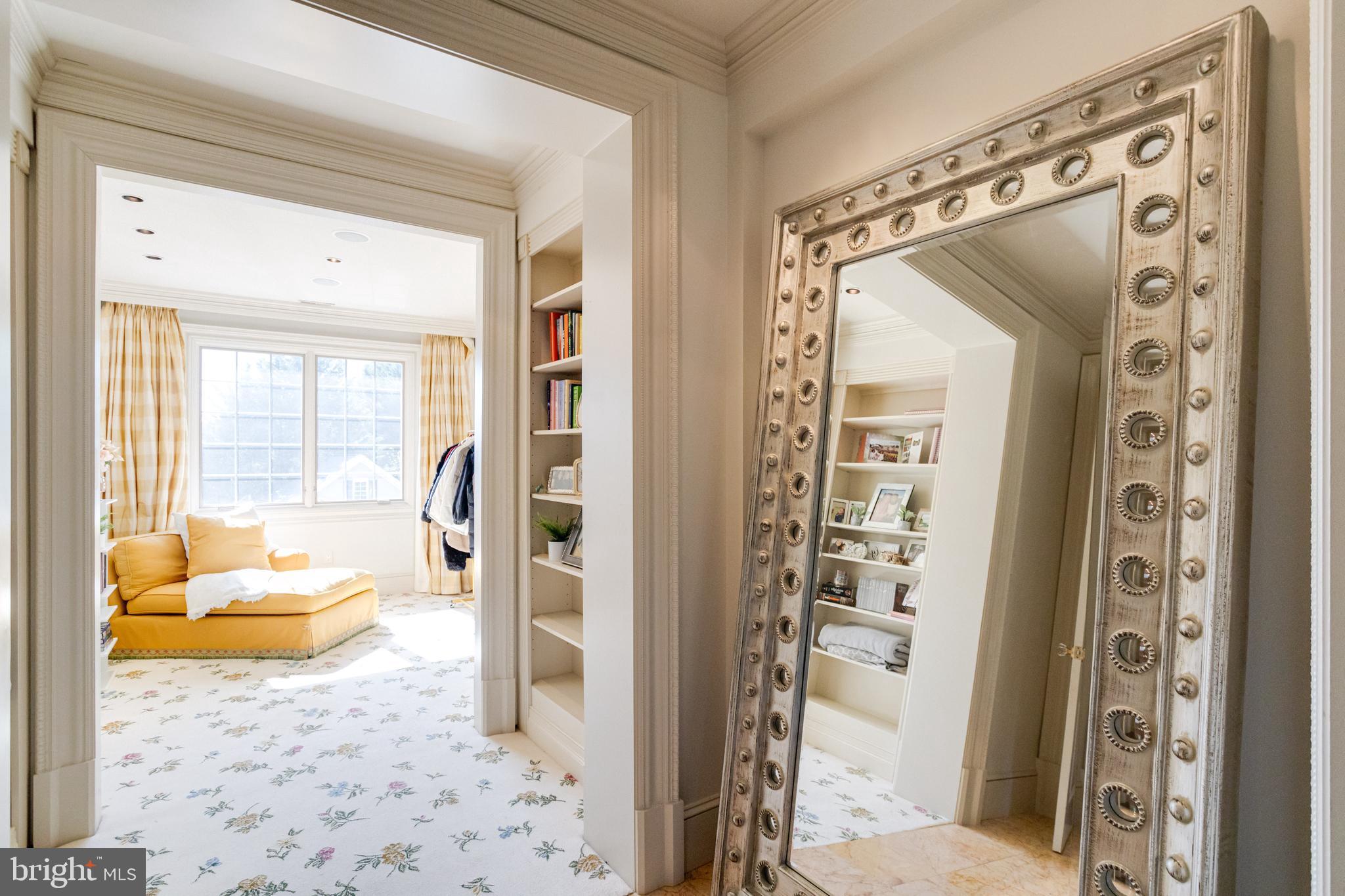 NORTH ROLAND PARK - Residential