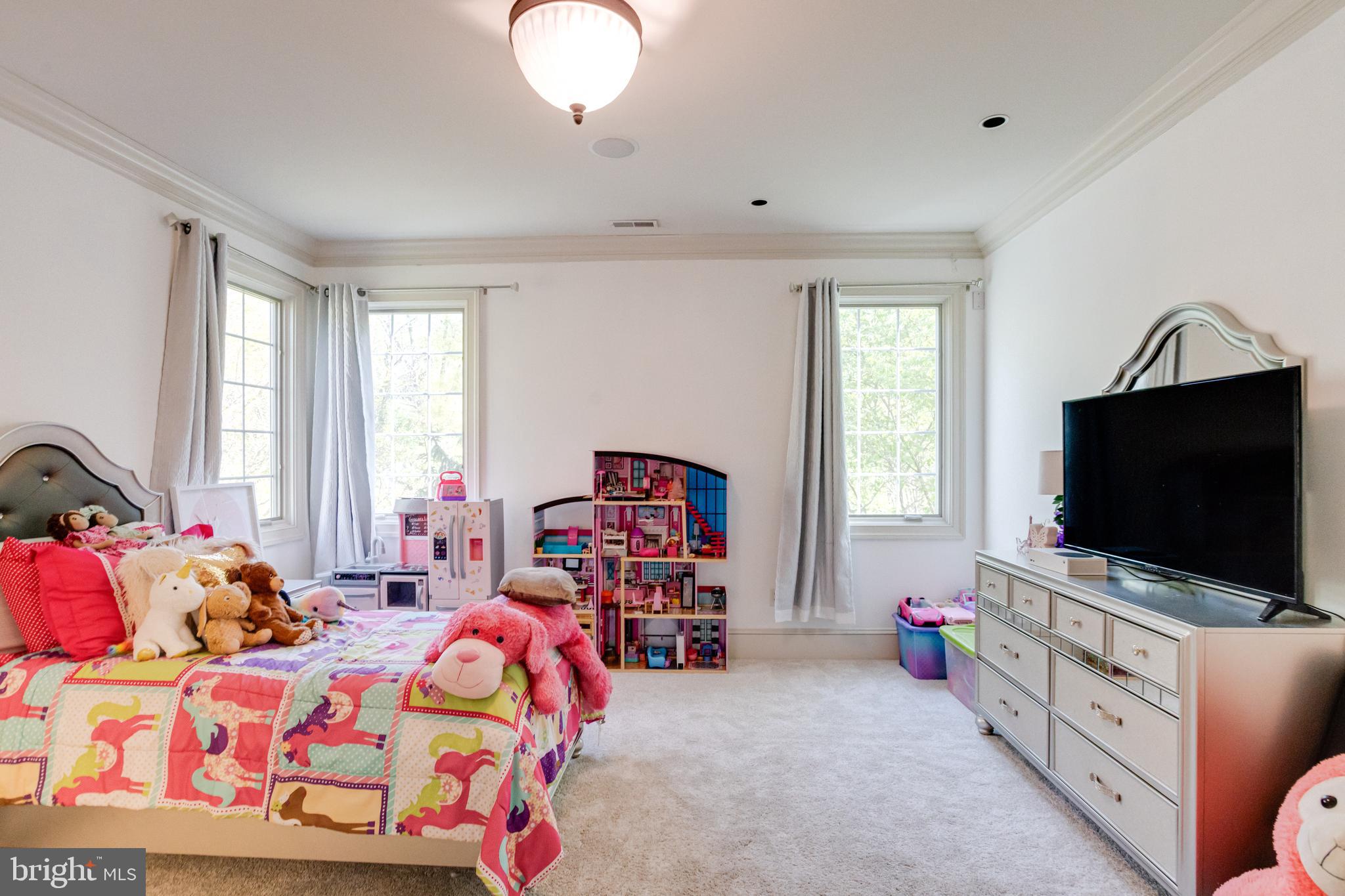 NORTH ROLAND PARK - Residential