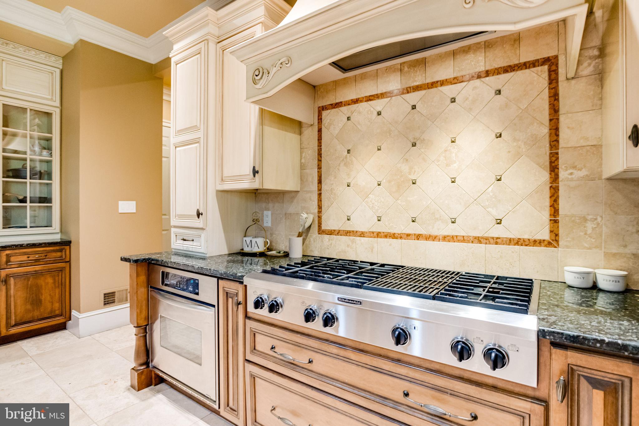 NORTH ROLAND PARK - Residential