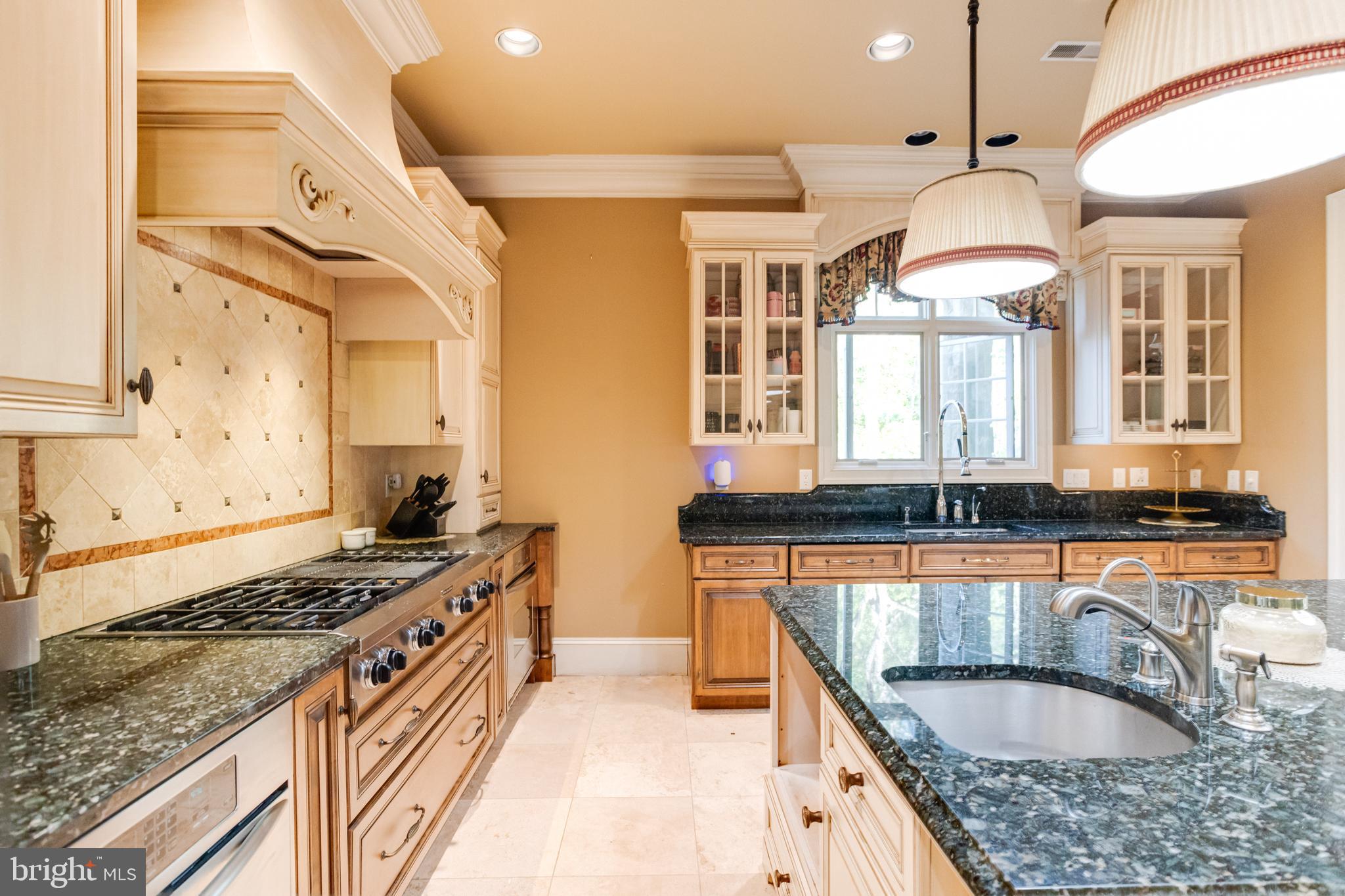 NORTH ROLAND PARK - Residential
