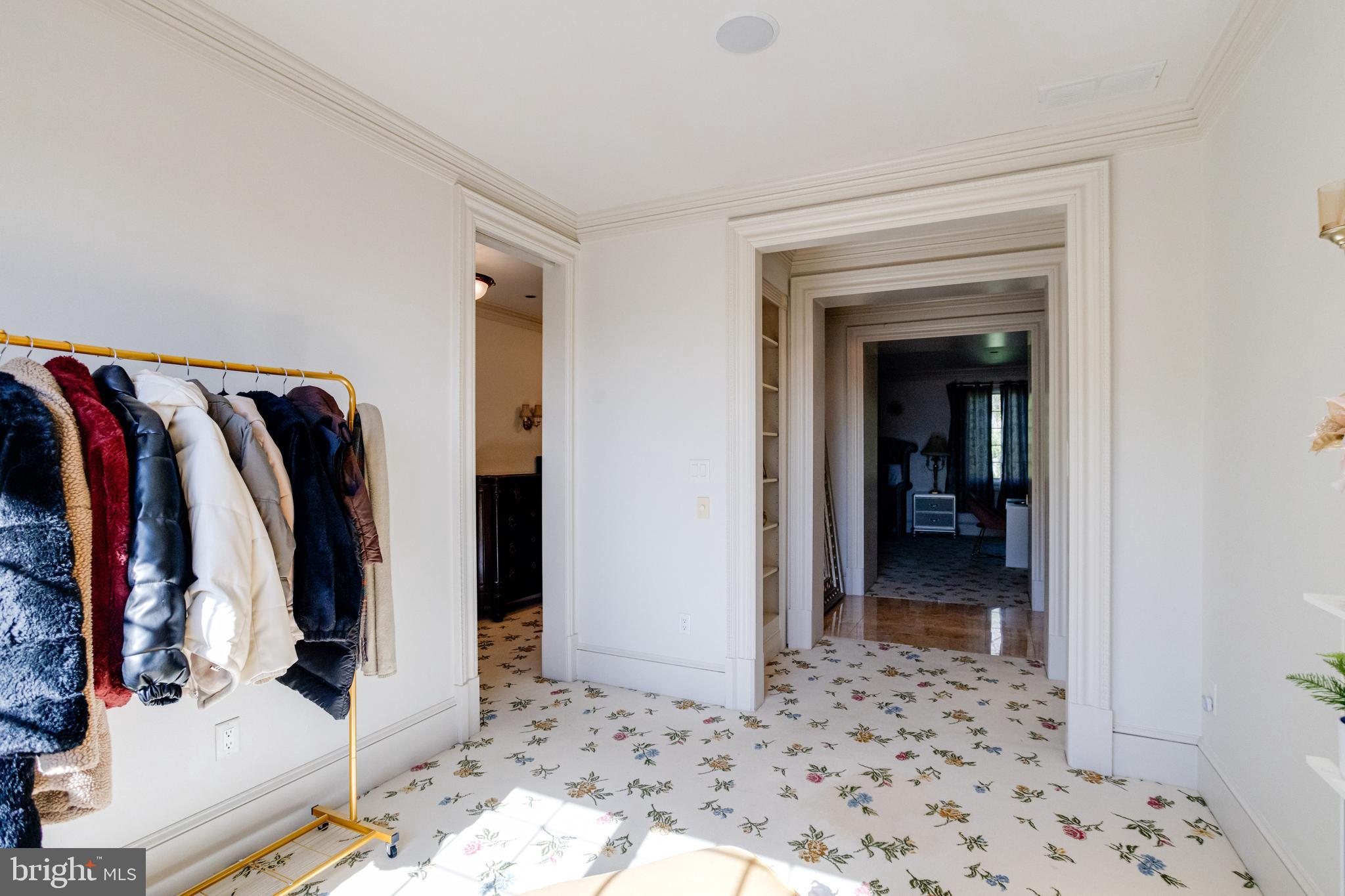 NORTH ROLAND PARK - Residential