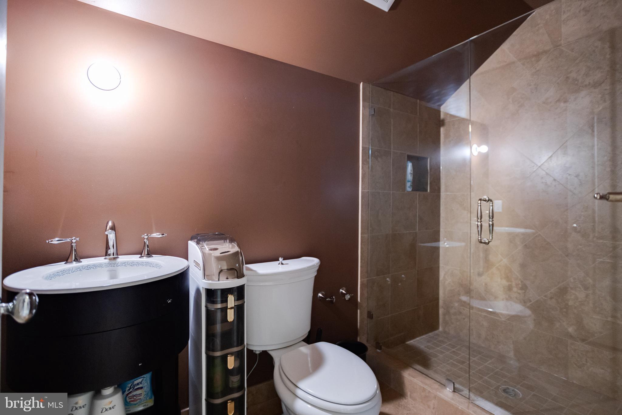 NORTH ROLAND PARK - Residential