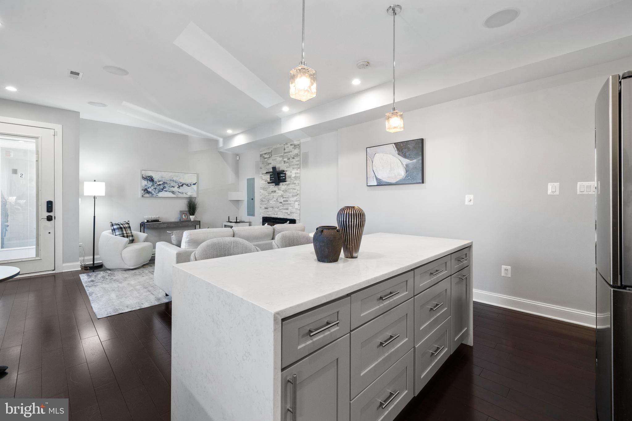 TRUXTON CIRCLE - Residential