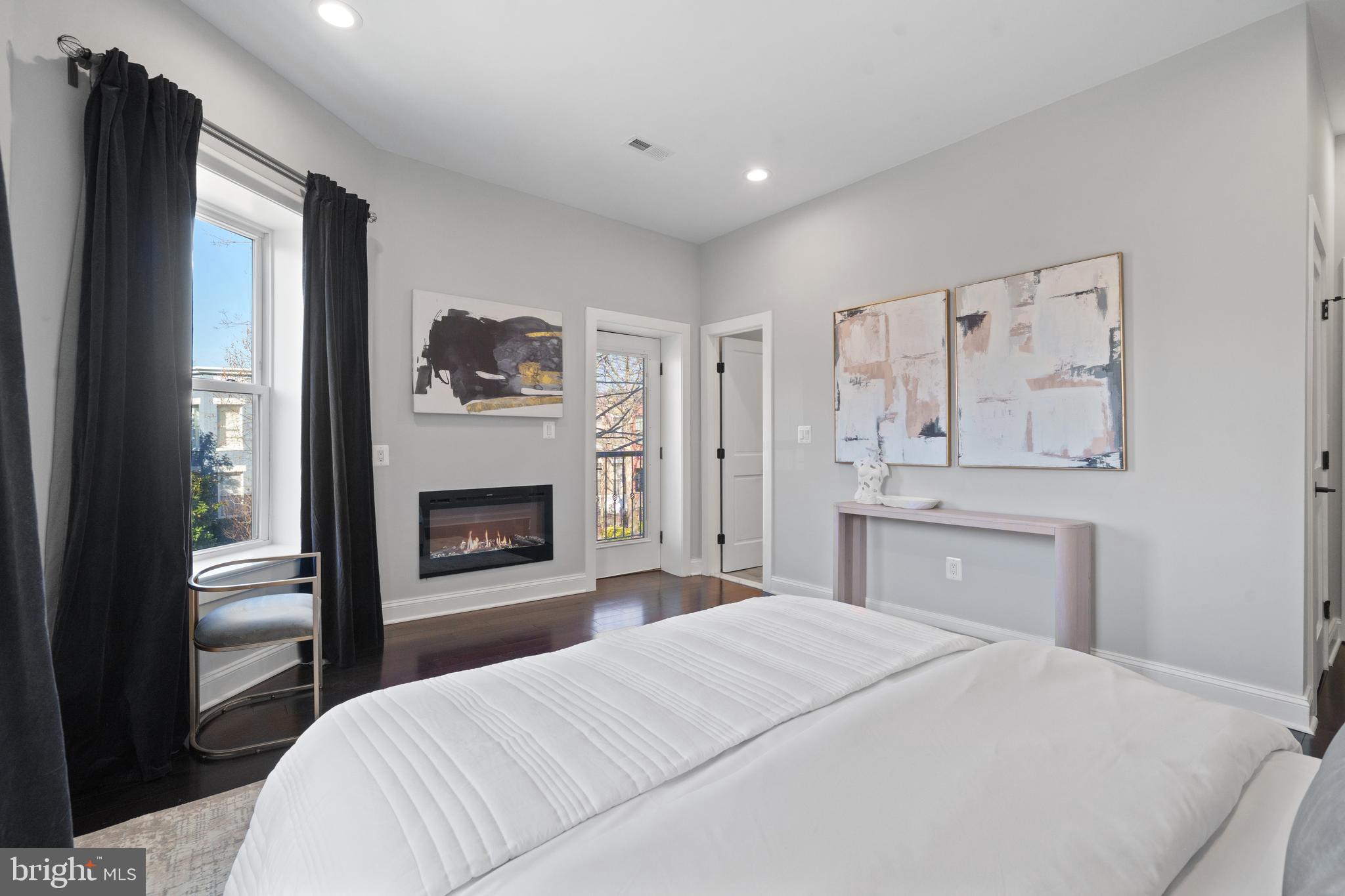 TRUXTON CIRCLE - Residential