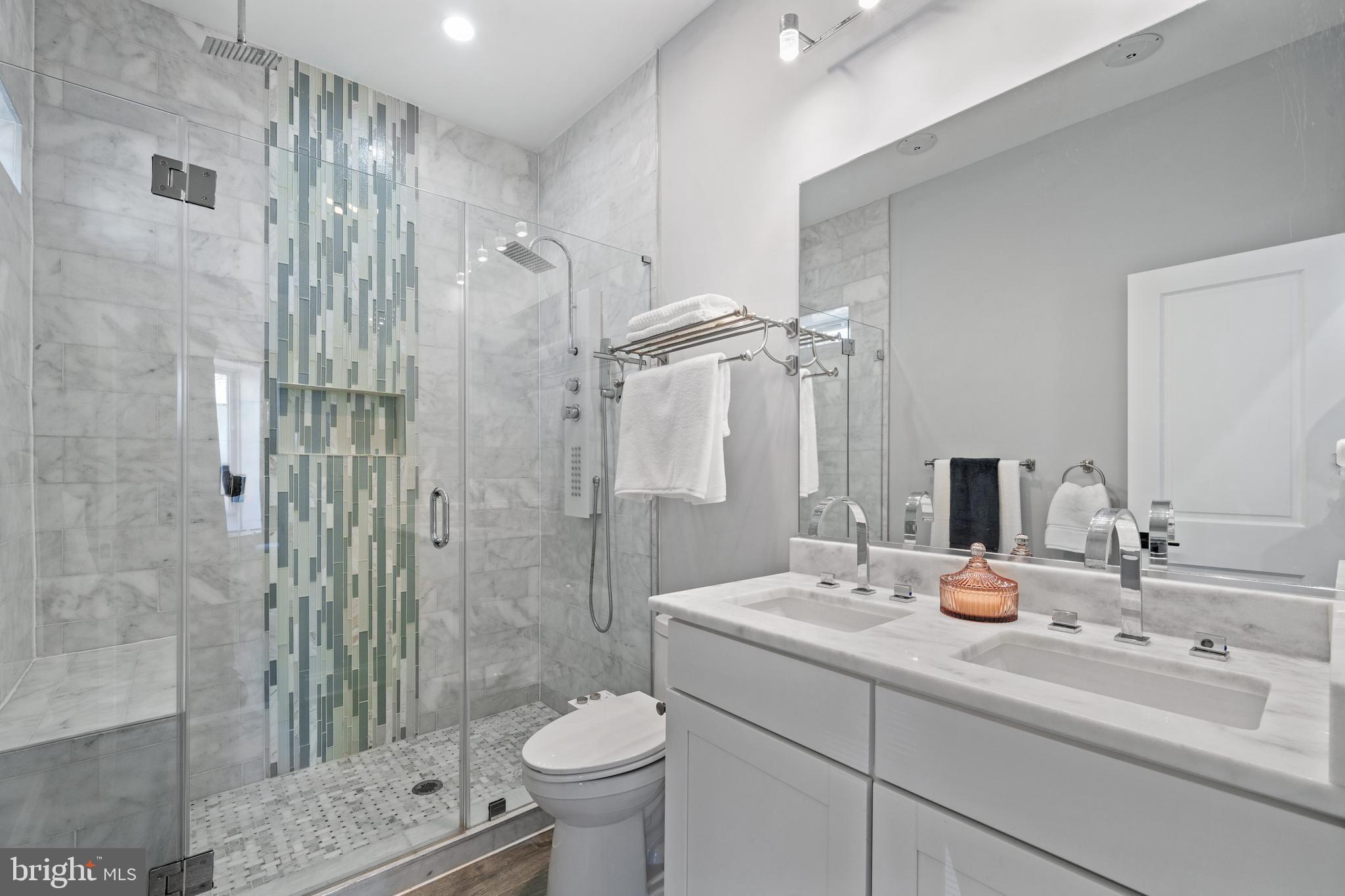 TRUXTON CIRCLE - Residential