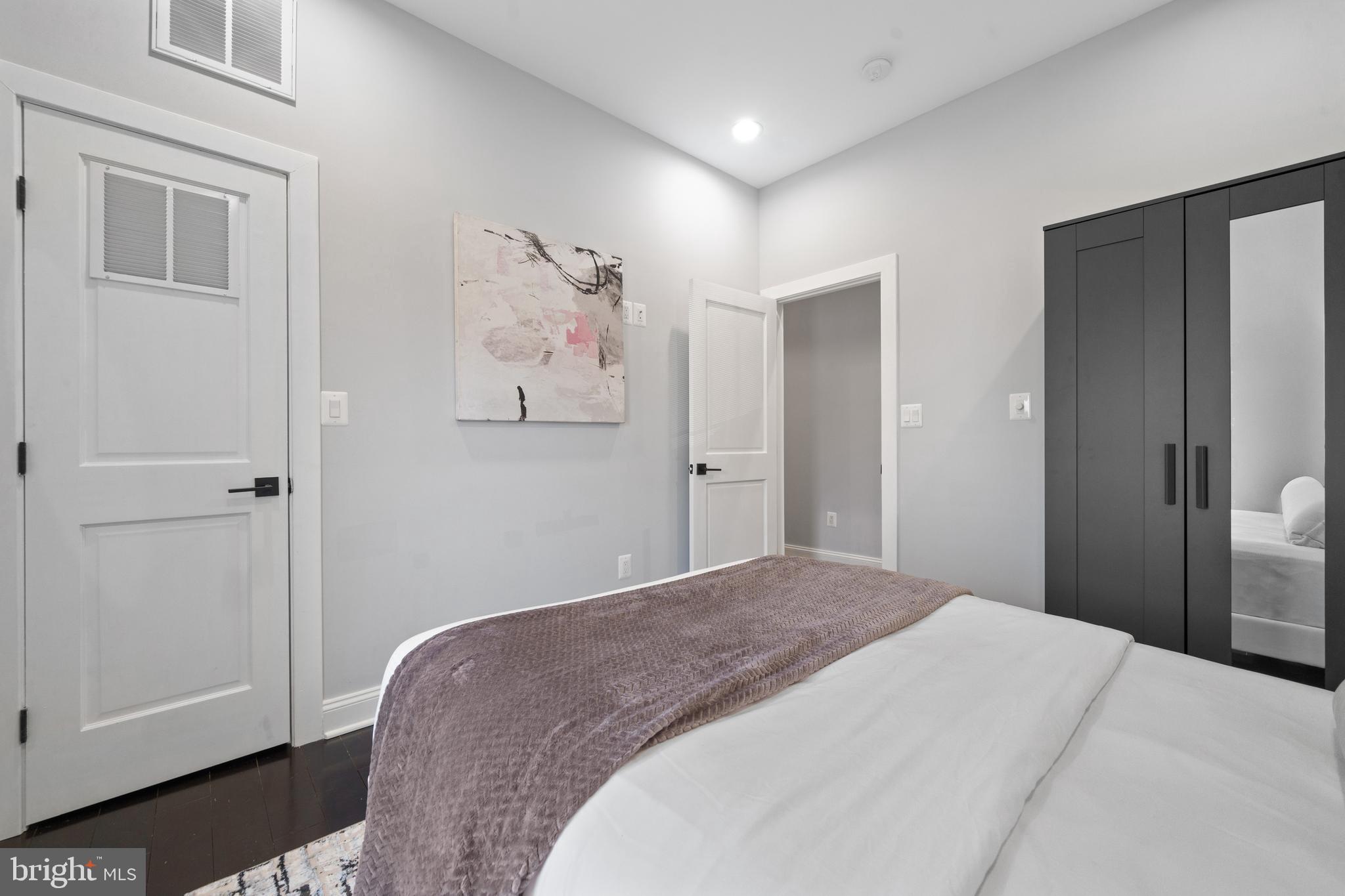 TRUXTON CIRCLE - Residential