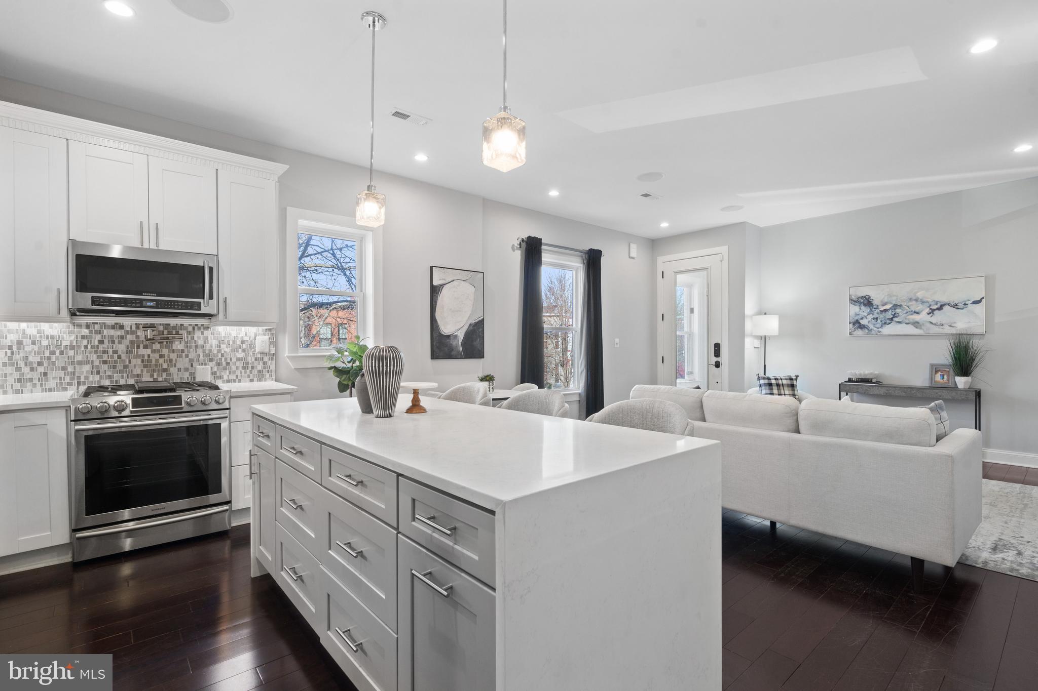 TRUXTON CIRCLE - Residential