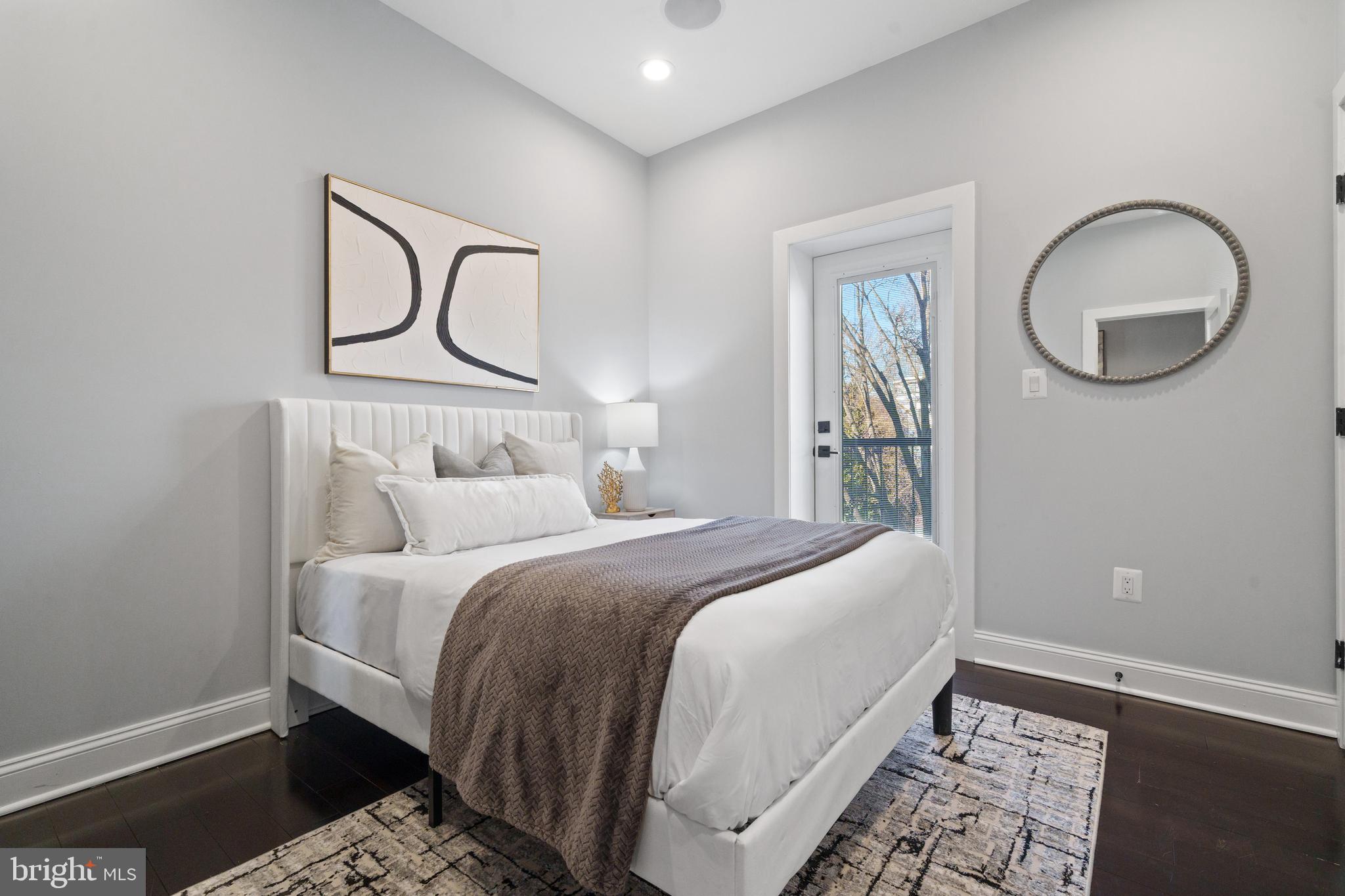 TRUXTON CIRCLE - Residential