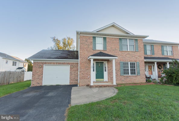 150 WESTHALL DR, CHARLES TOWN, WV 25414 - Image e40f9e0ed8fbef08a370f17426ee50ba/659768108