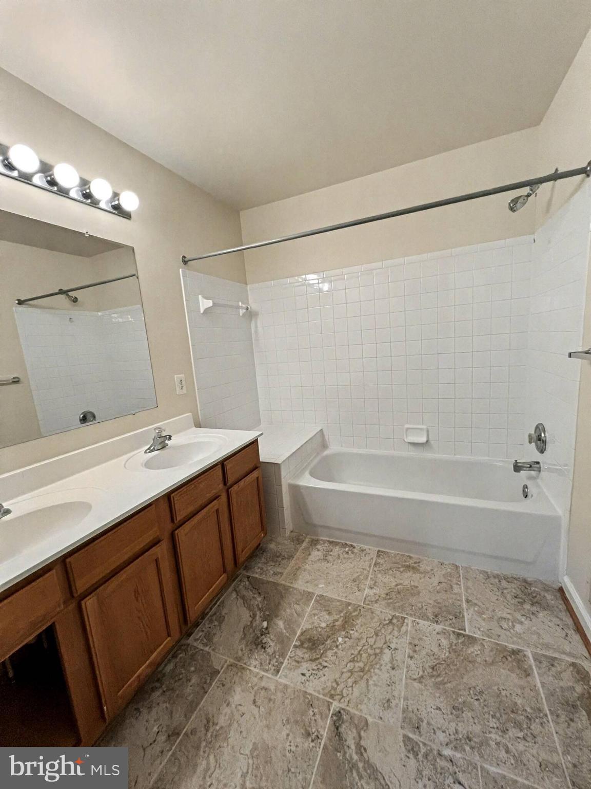 LANDOVER HILLS - Residential Lease