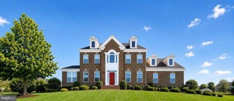 Photo of 42093 Lochiel Lane, LEESBURG, VA 20176 (MLS # VALO2124288)