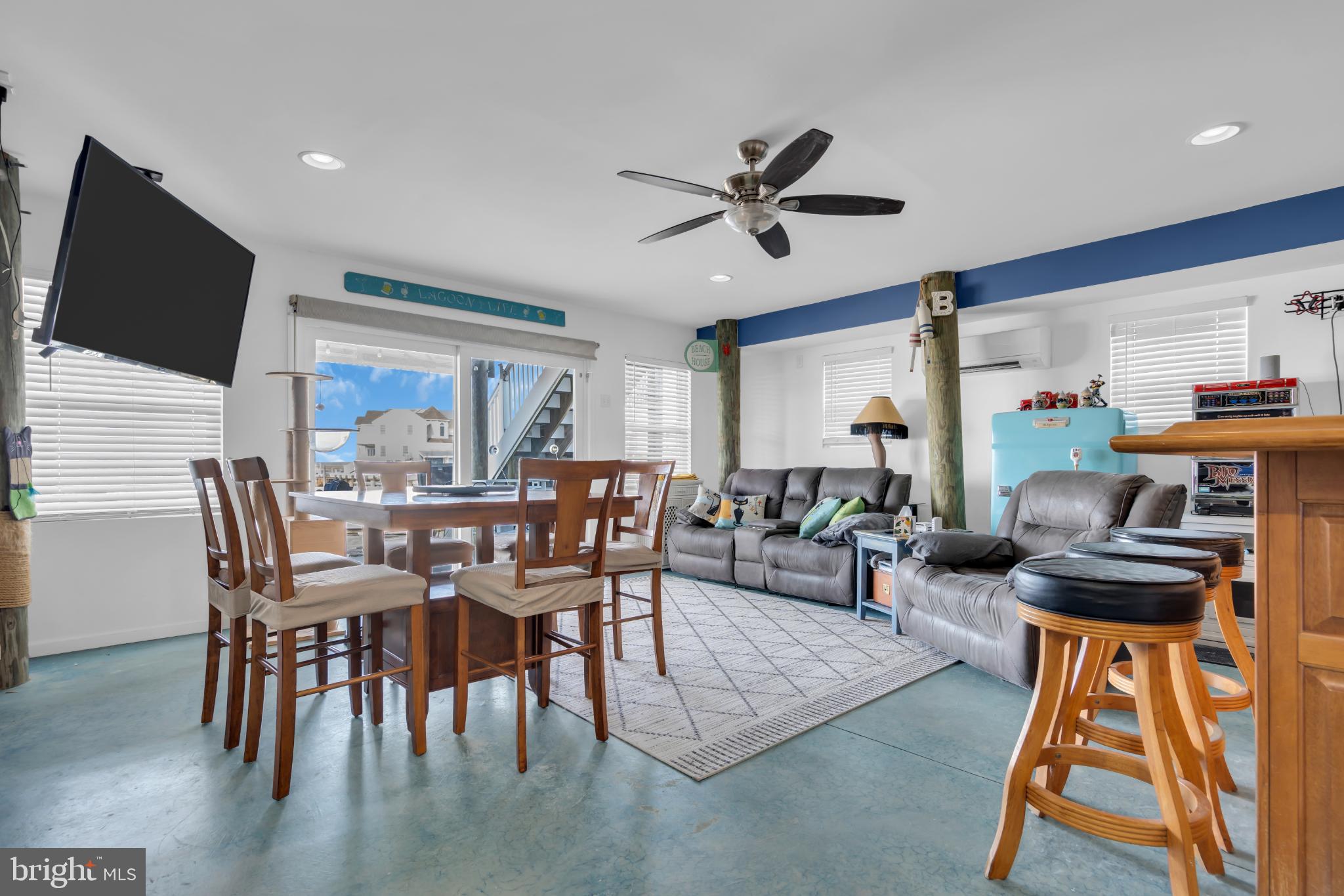 MYSTIC ISLAND - Residential