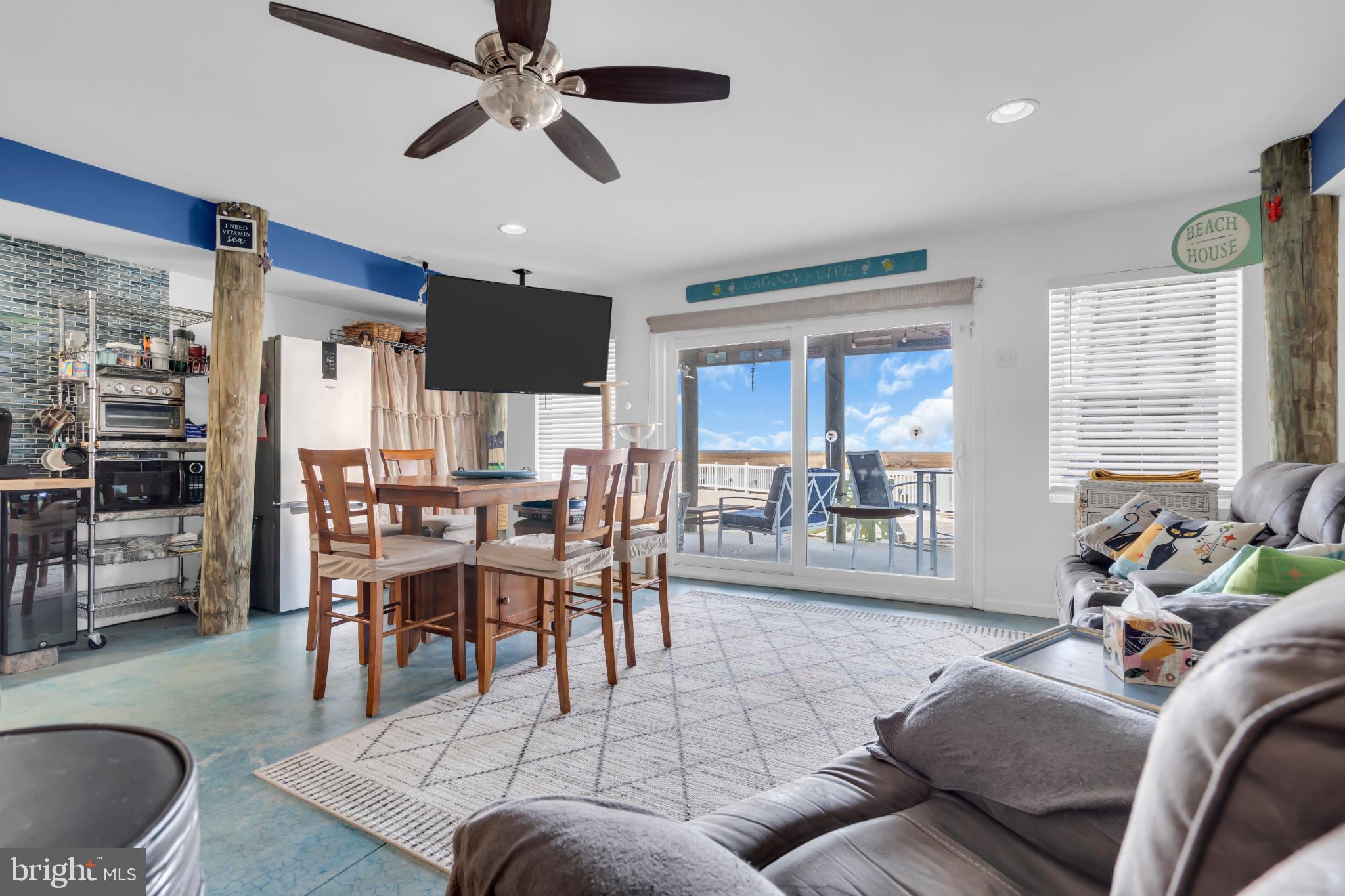 MYSTIC ISLAND - Residential