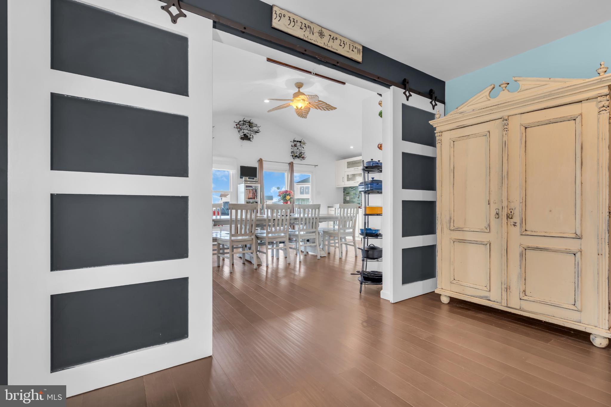 MYSTIC ISLAND - Residential