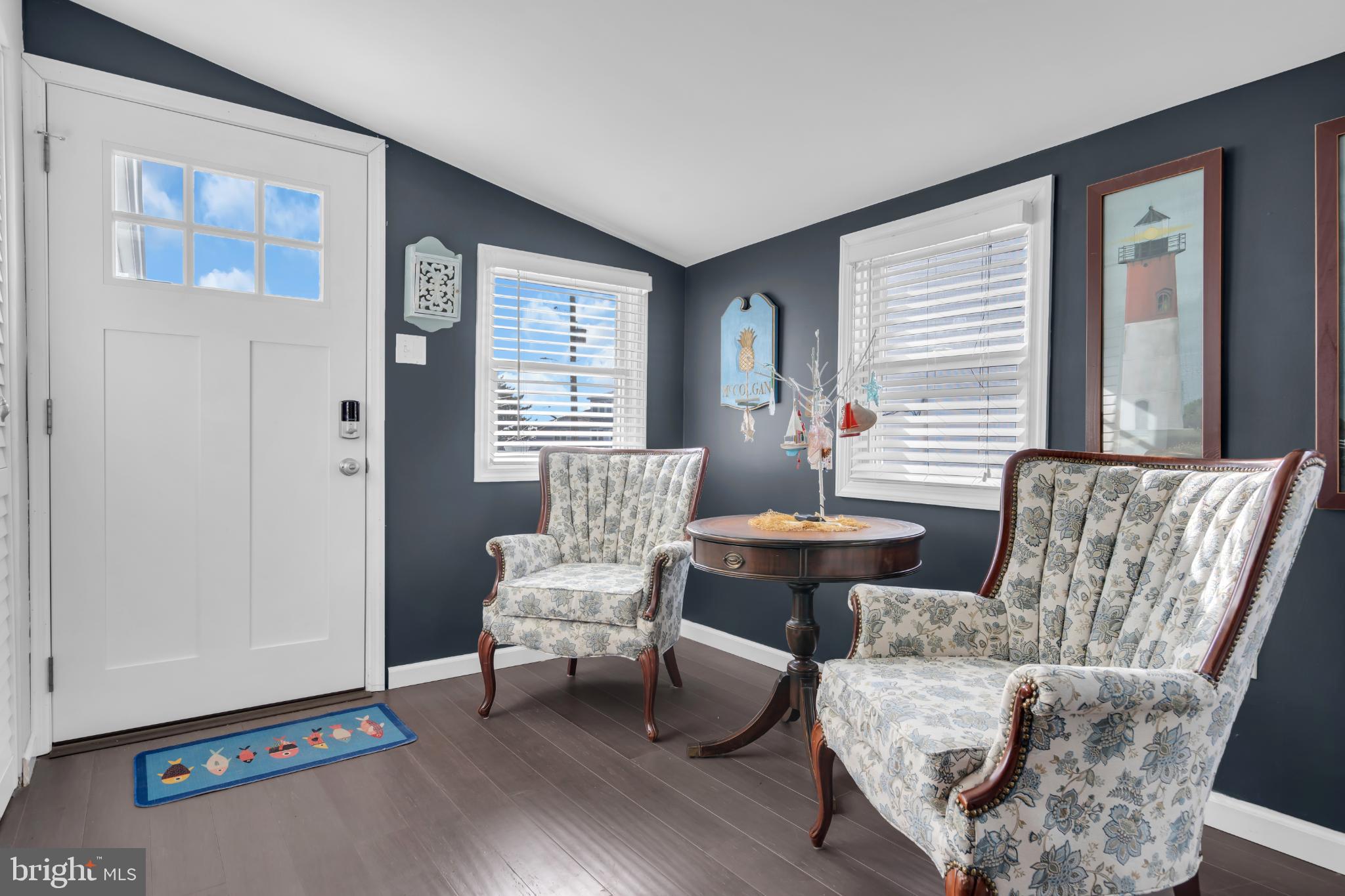 MYSTIC ISLAND - Residential