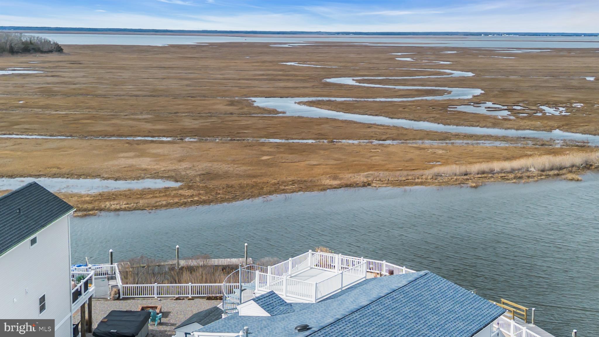 MYSTIC ISLAND - Residential