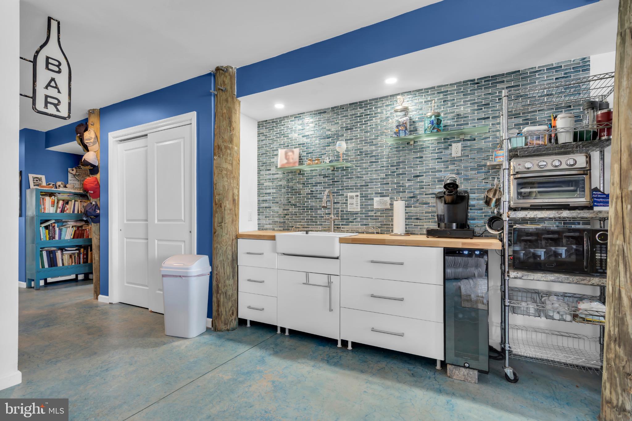 MYSTIC ISLAND - Residential