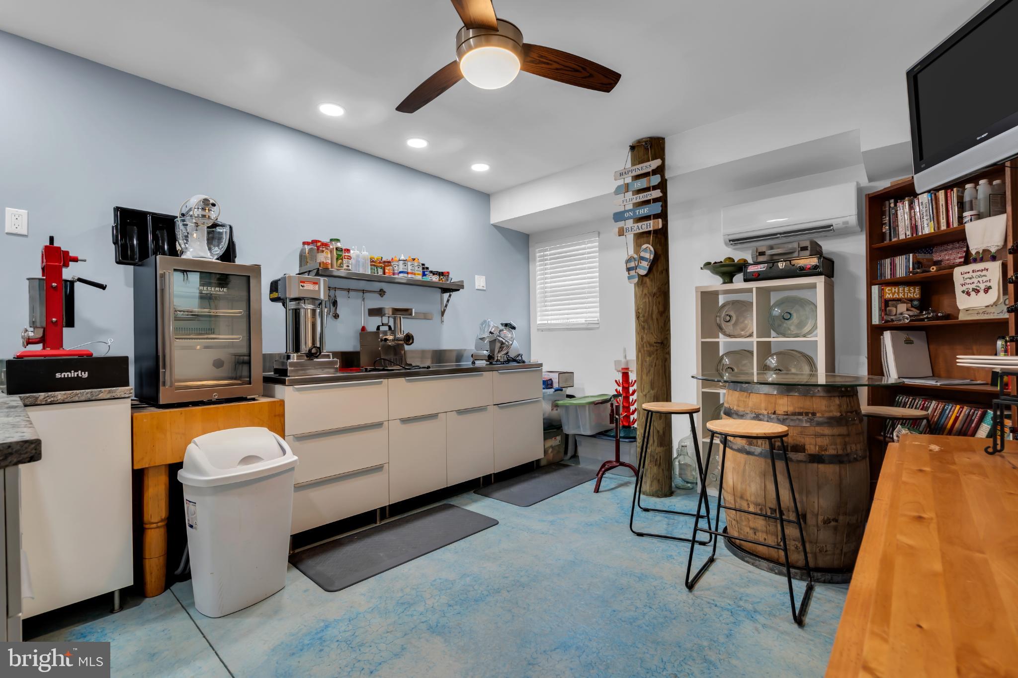 MYSTIC ISLAND - Residential