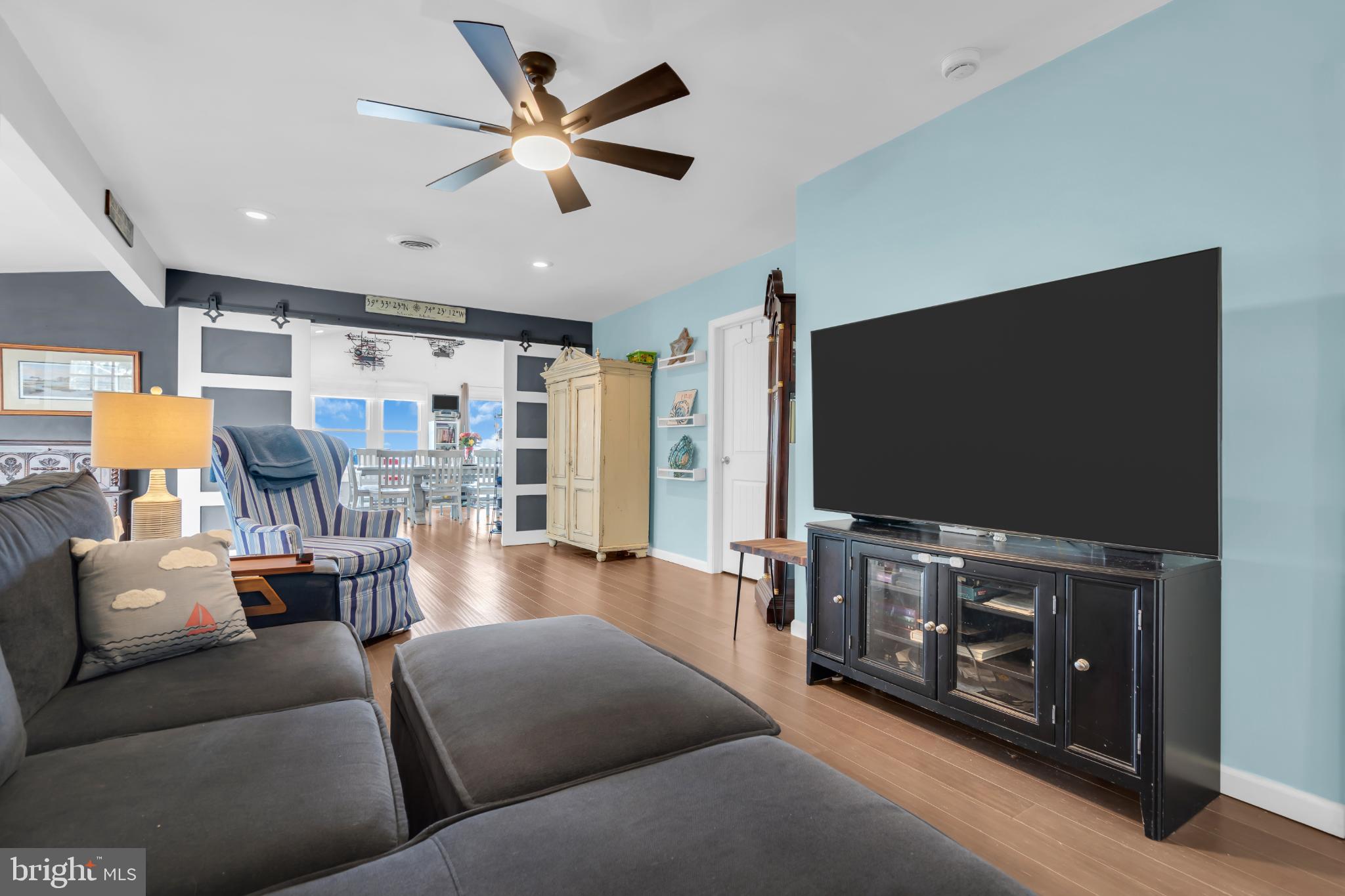 MYSTIC ISLAND - Residential