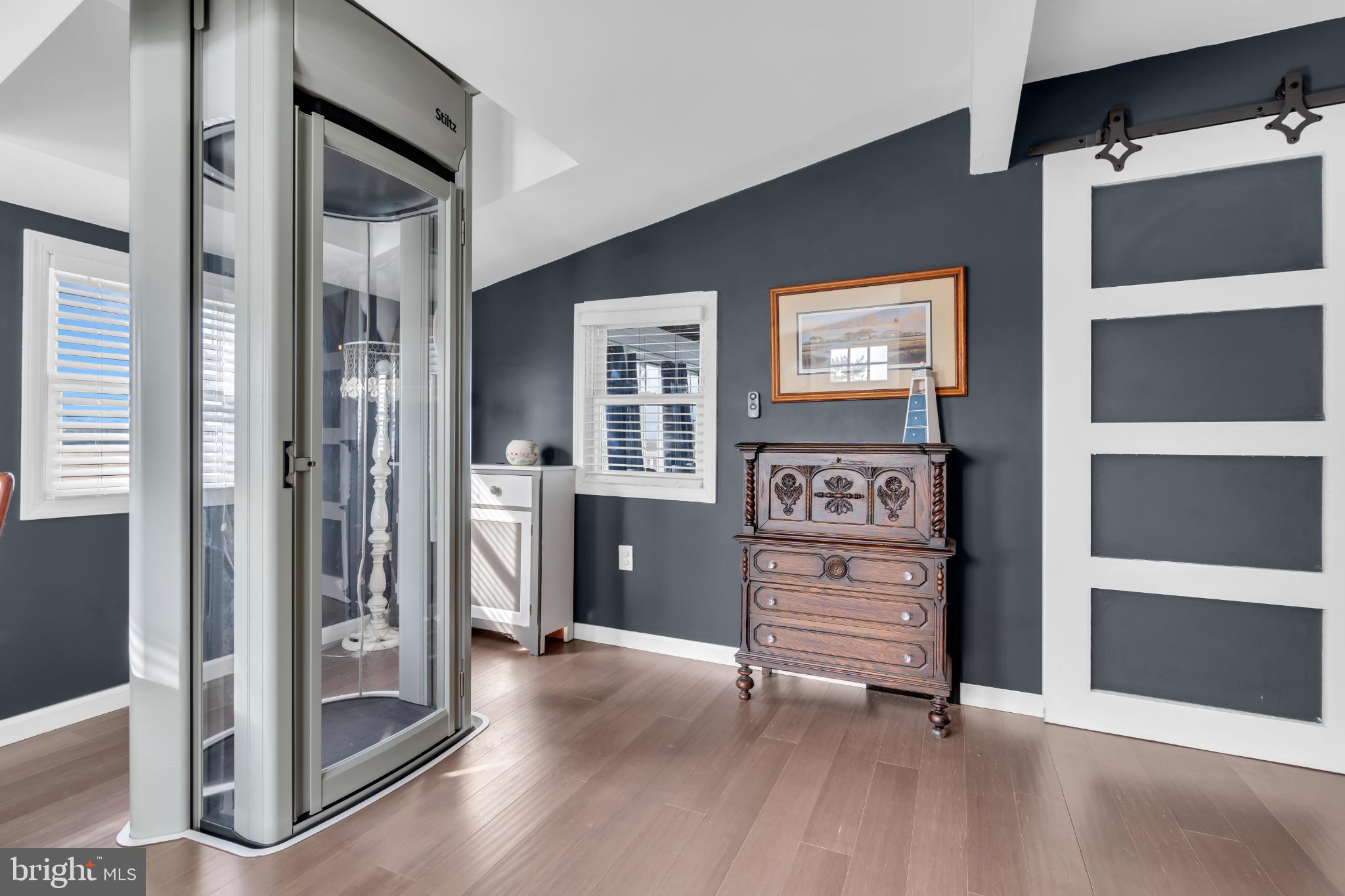 MYSTIC ISLAND - Residential