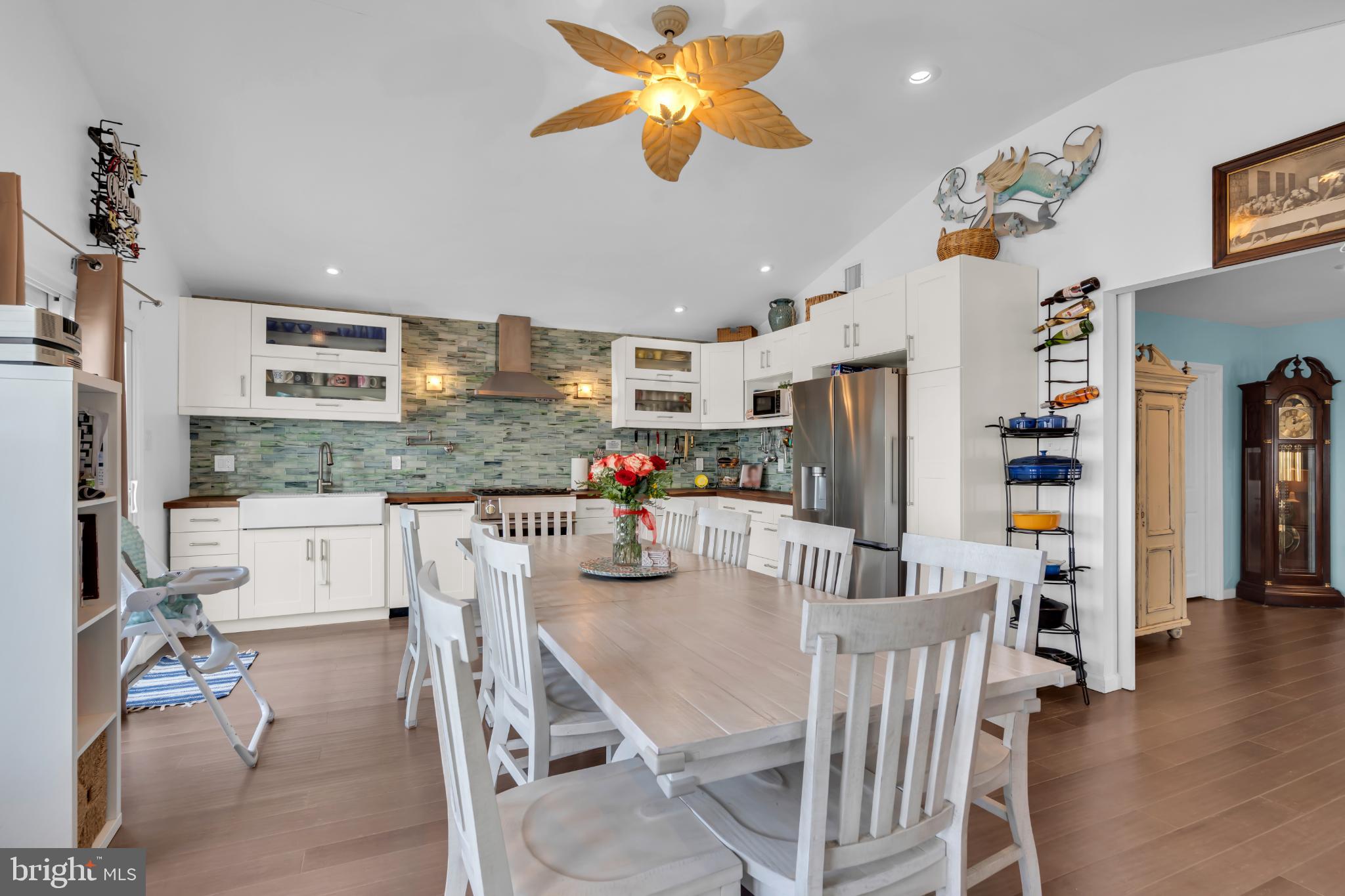 MYSTIC ISLAND - Residential