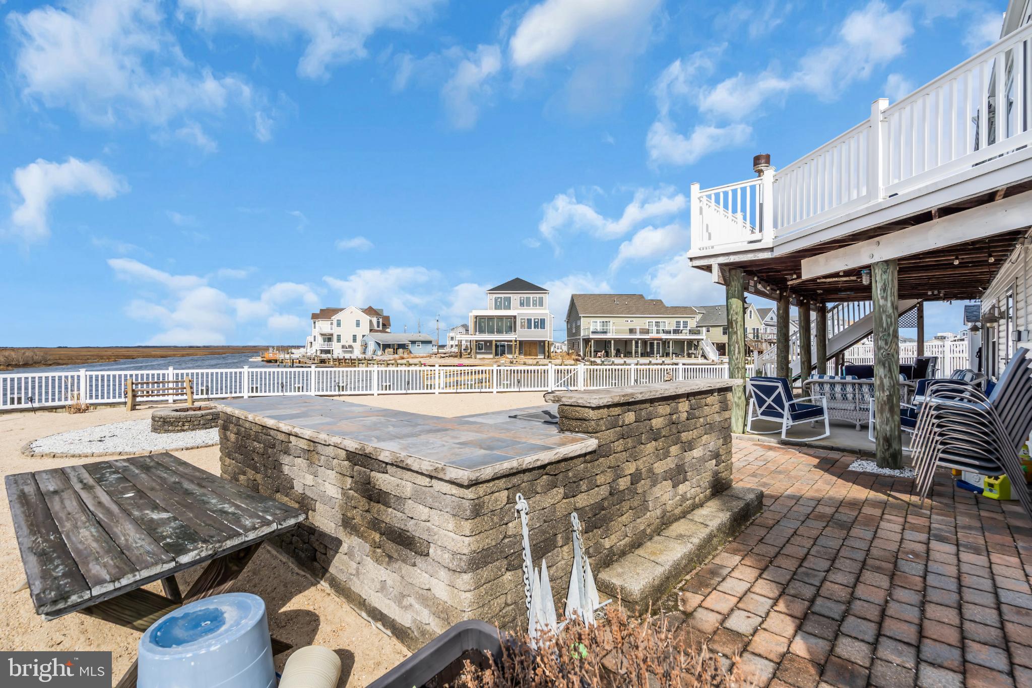 MYSTIC ISLAND - Residential