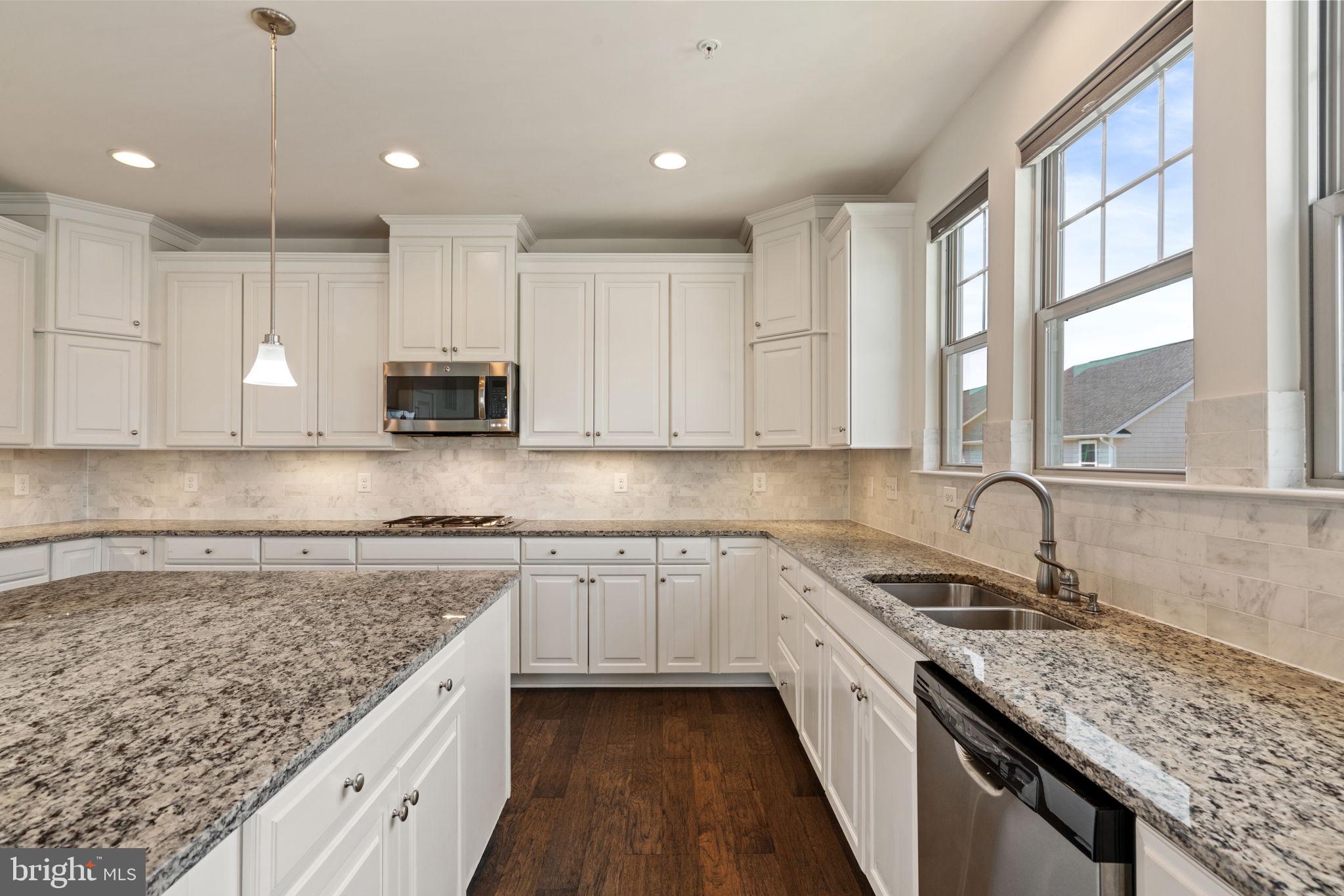 POTOMAC SHORES - Residential