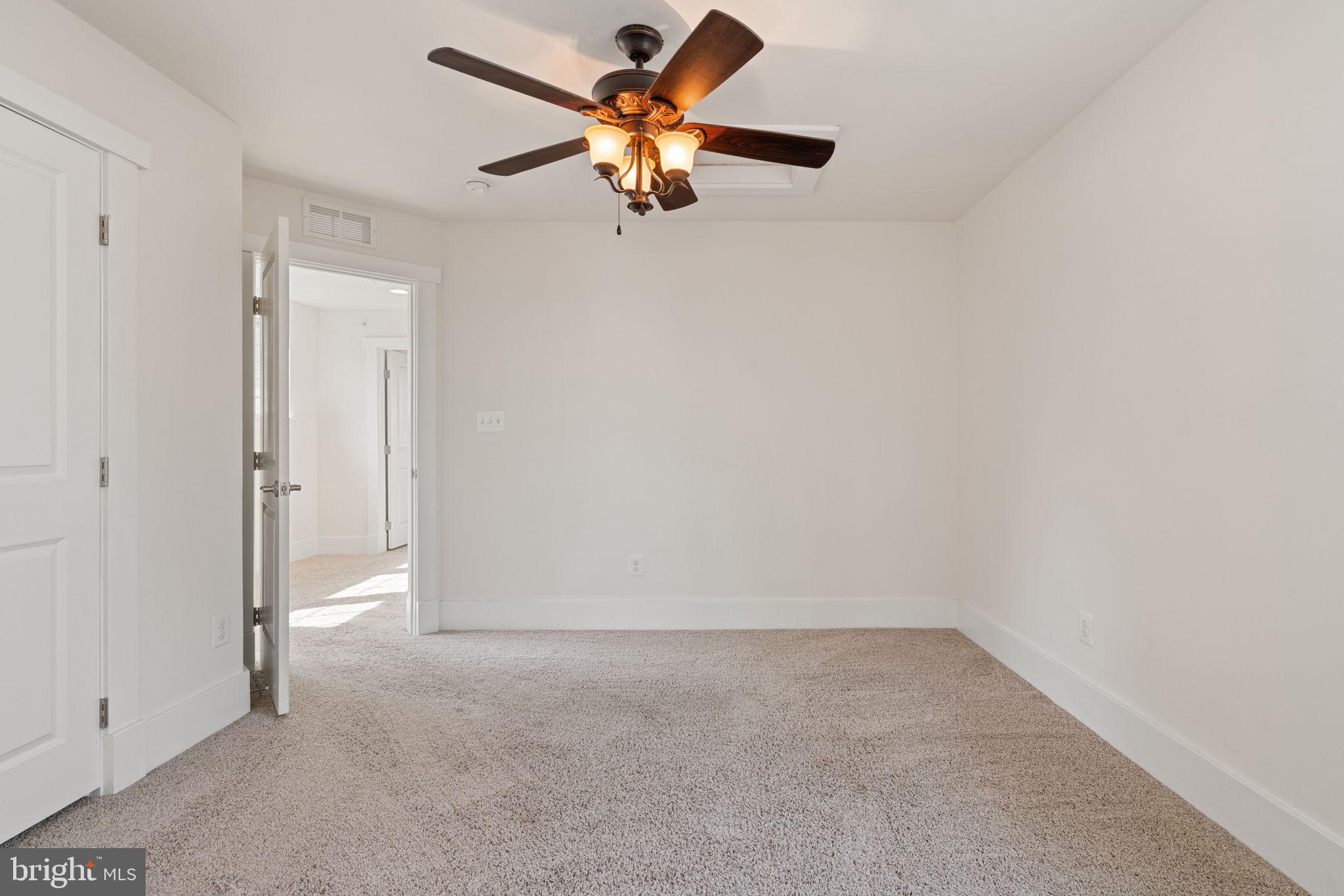 POTOMAC SHORES - Residential