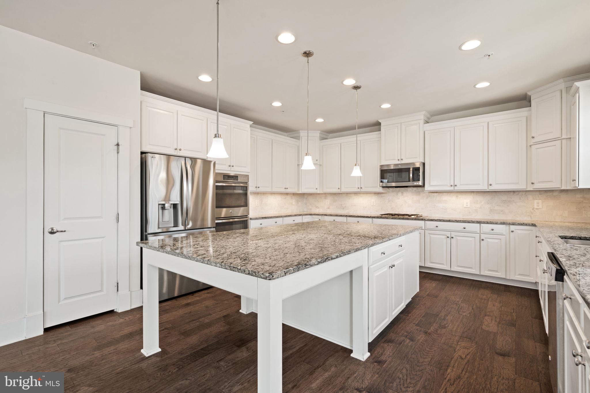 POTOMAC SHORES - Residential