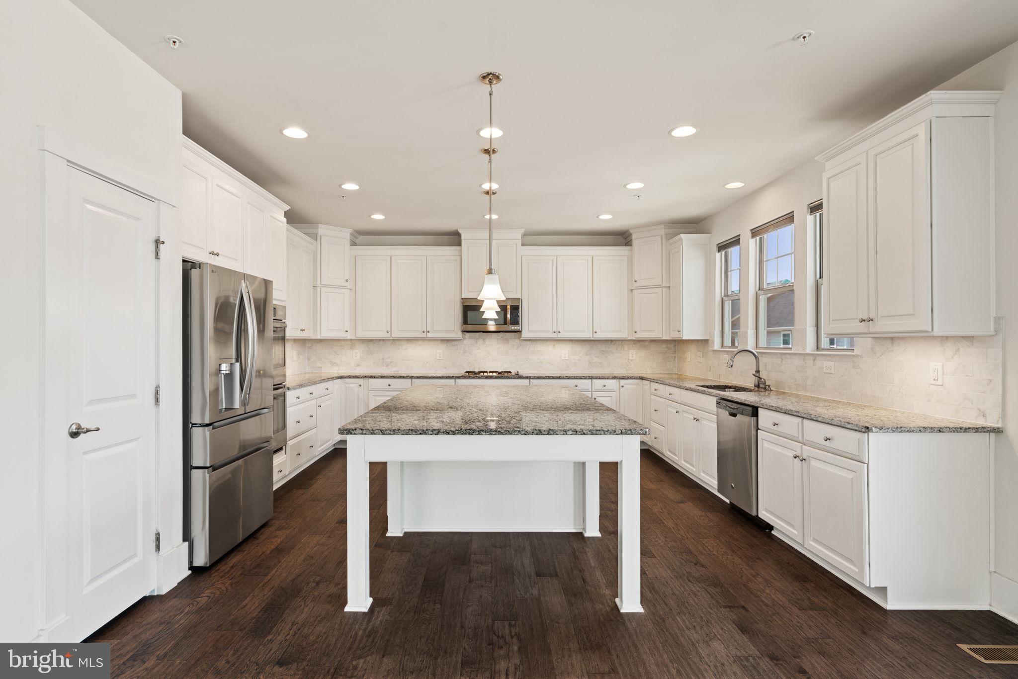 POTOMAC SHORES - Residential