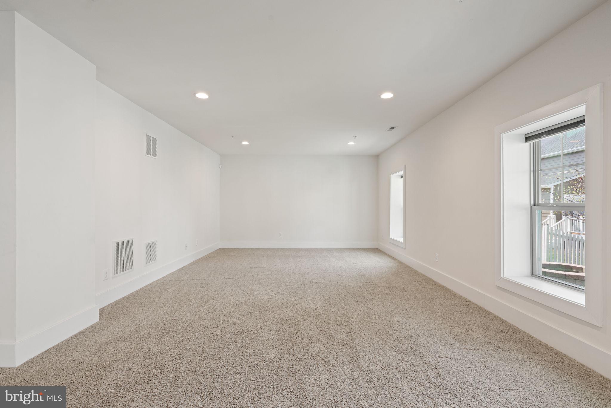 POTOMAC SHORES - Residential