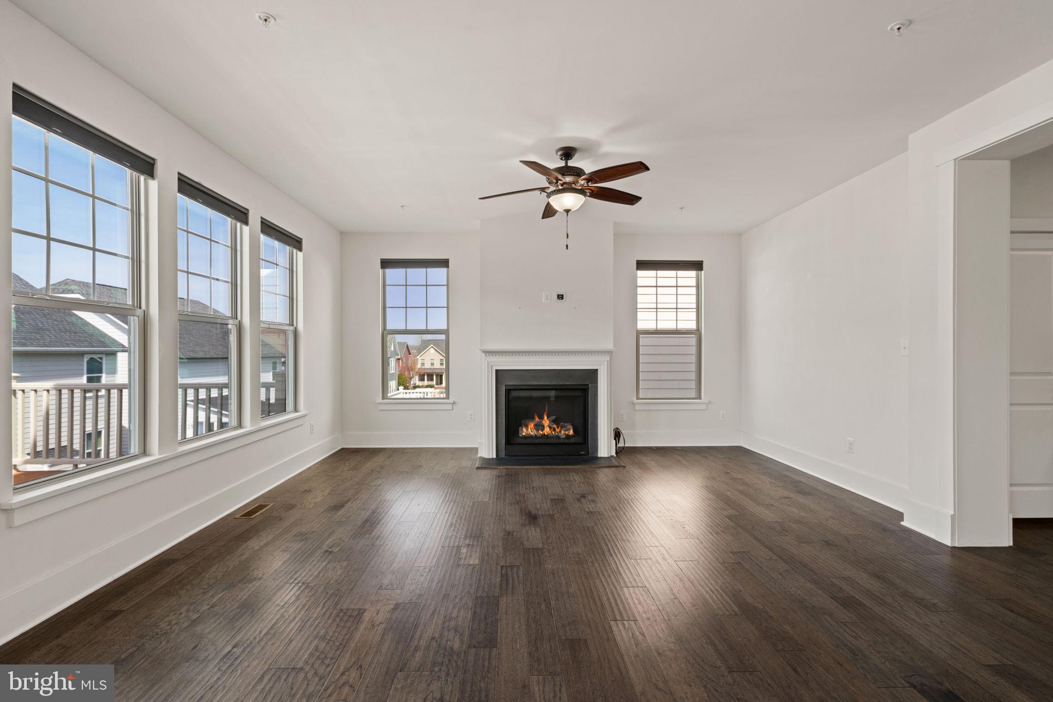 POTOMAC SHORES - Residential