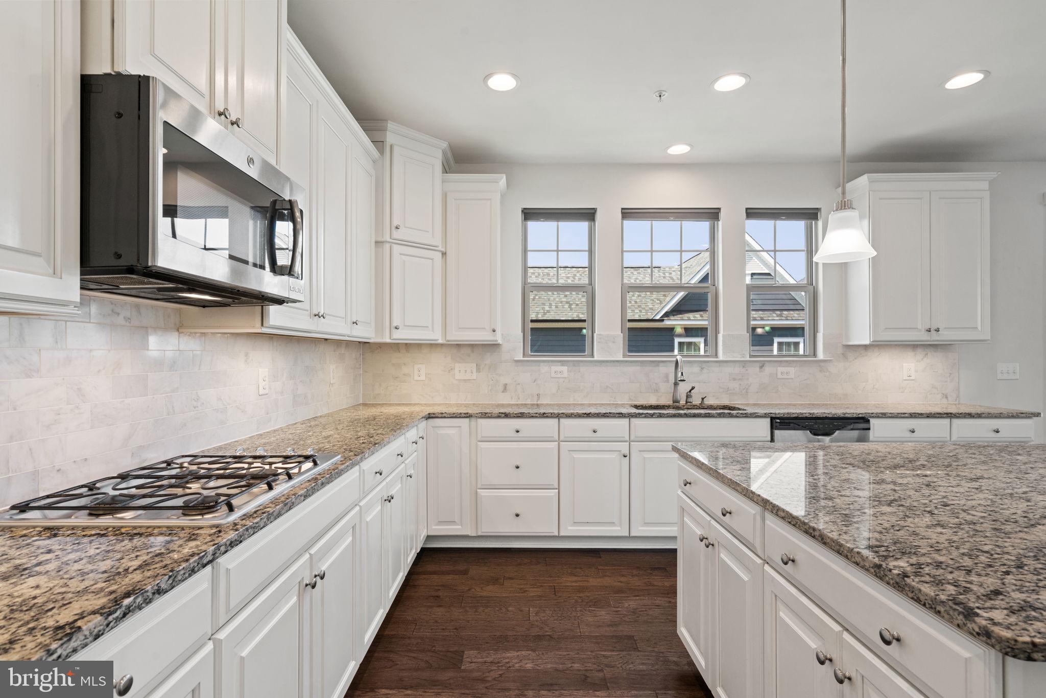 POTOMAC SHORES - Residential