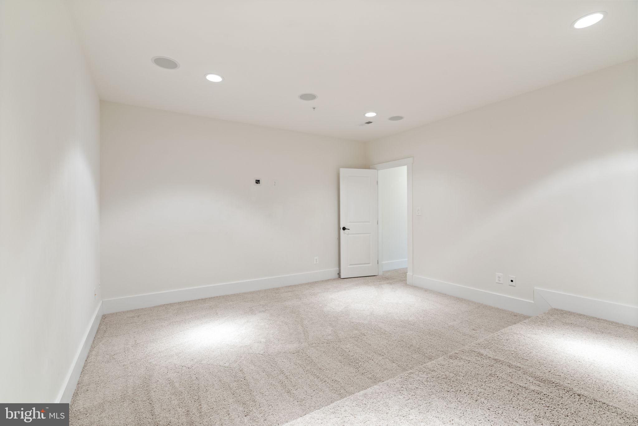 POTOMAC SHORES - Residential