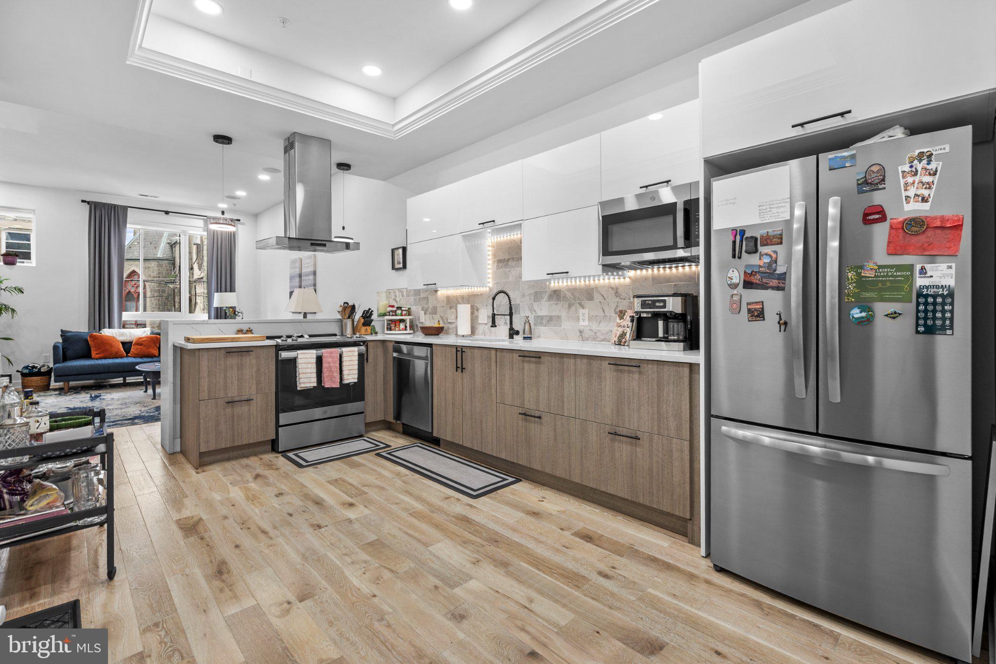 2808 W MASTER STREET 2