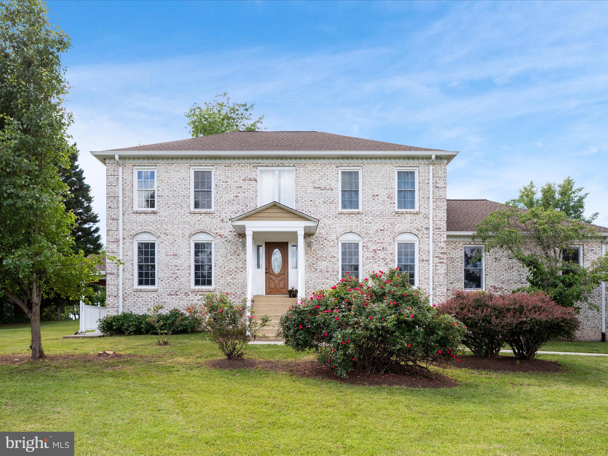 9486 BROADLANDS LANE