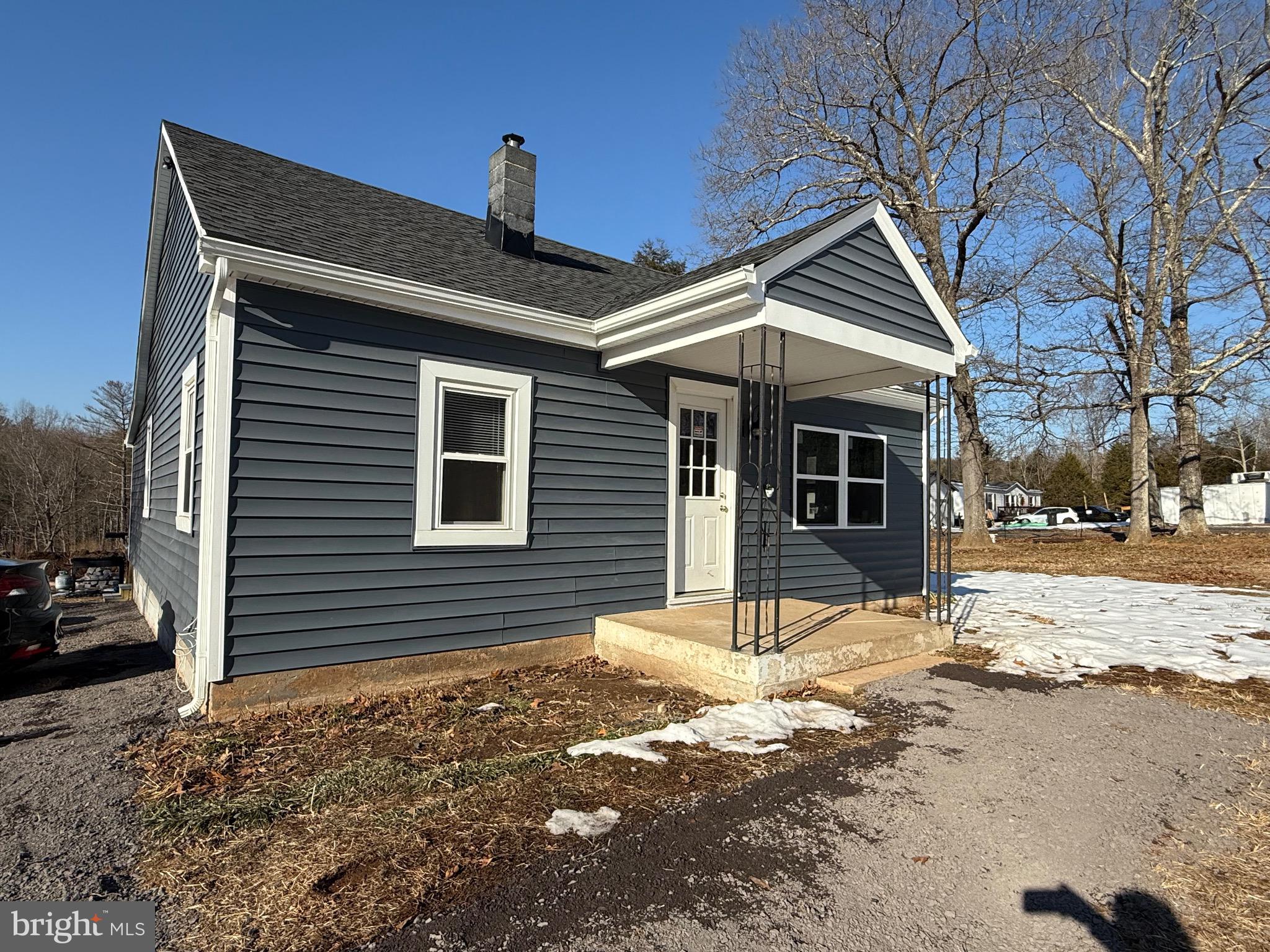 215 ARRINGTON MOUNTAIN ROAD