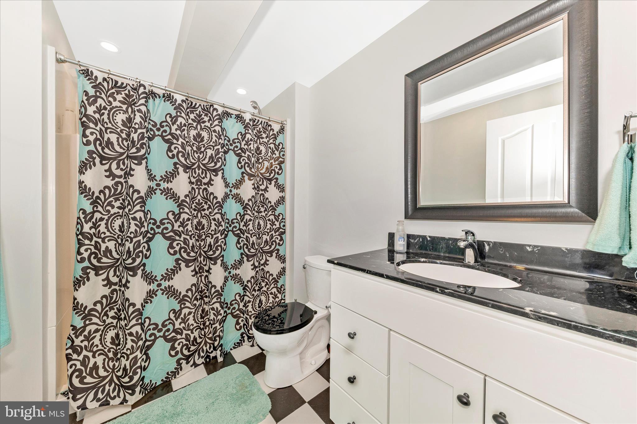 FIELDS OF NOTTINGHAM - Residential