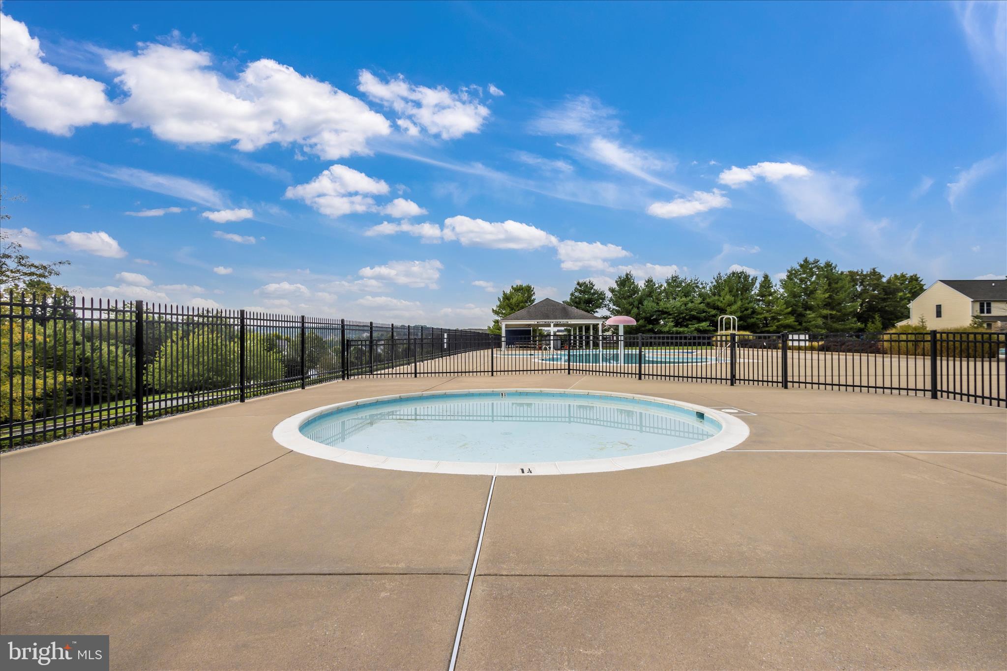 FIELDS OF NOTTINGHAM - Residential