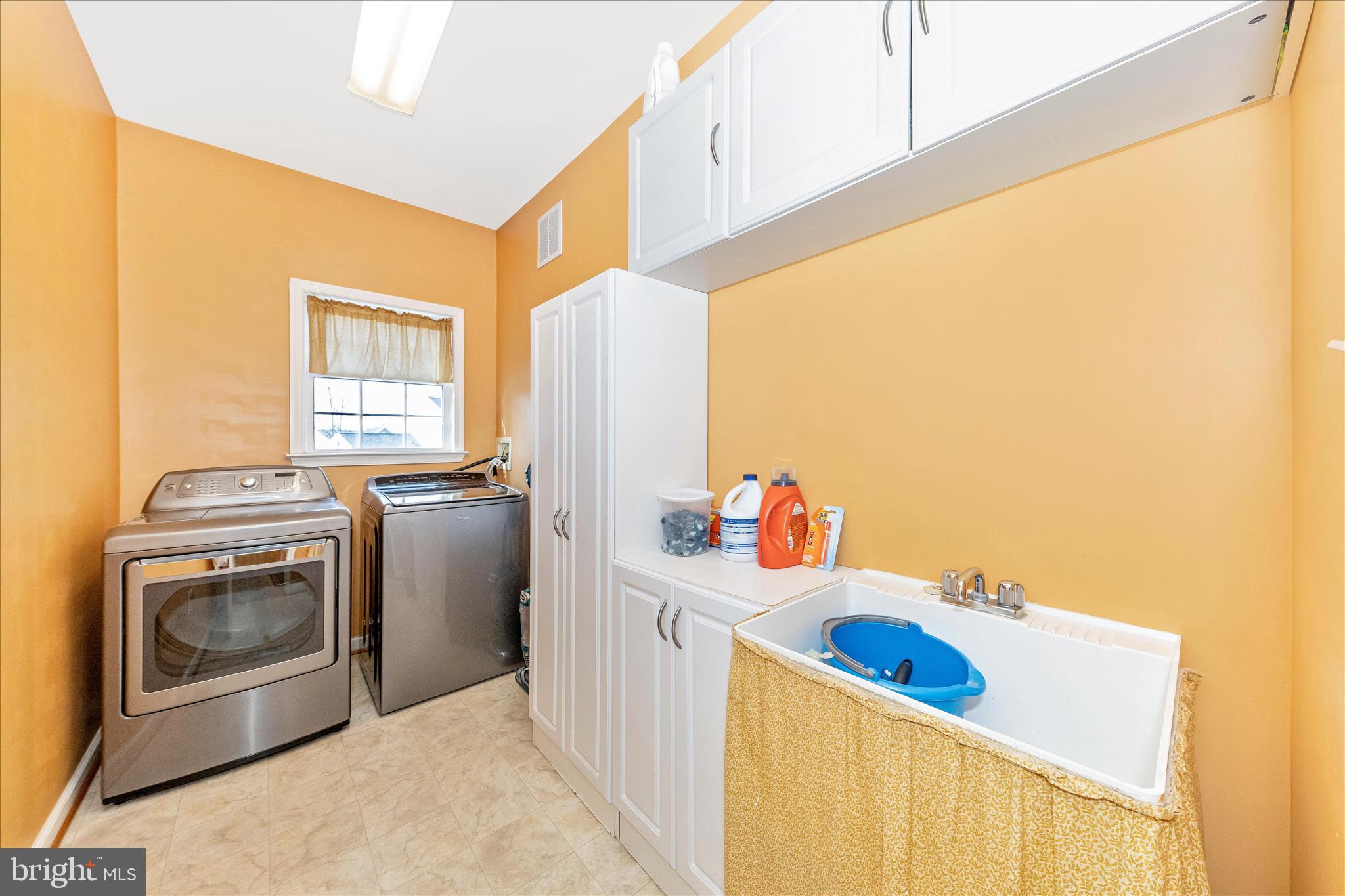 FIELDS OF NOTTINGHAM - Residential