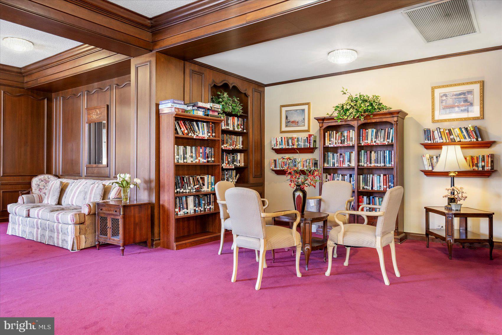 PARK TOWERS EAST - Residential