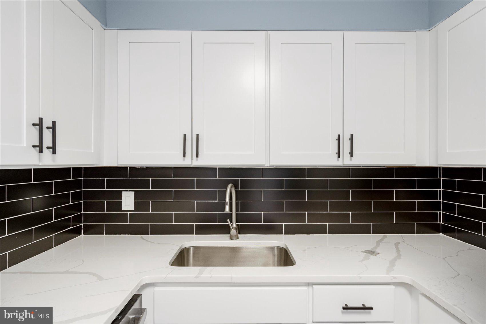 PARK TOWERS EAST - Residential