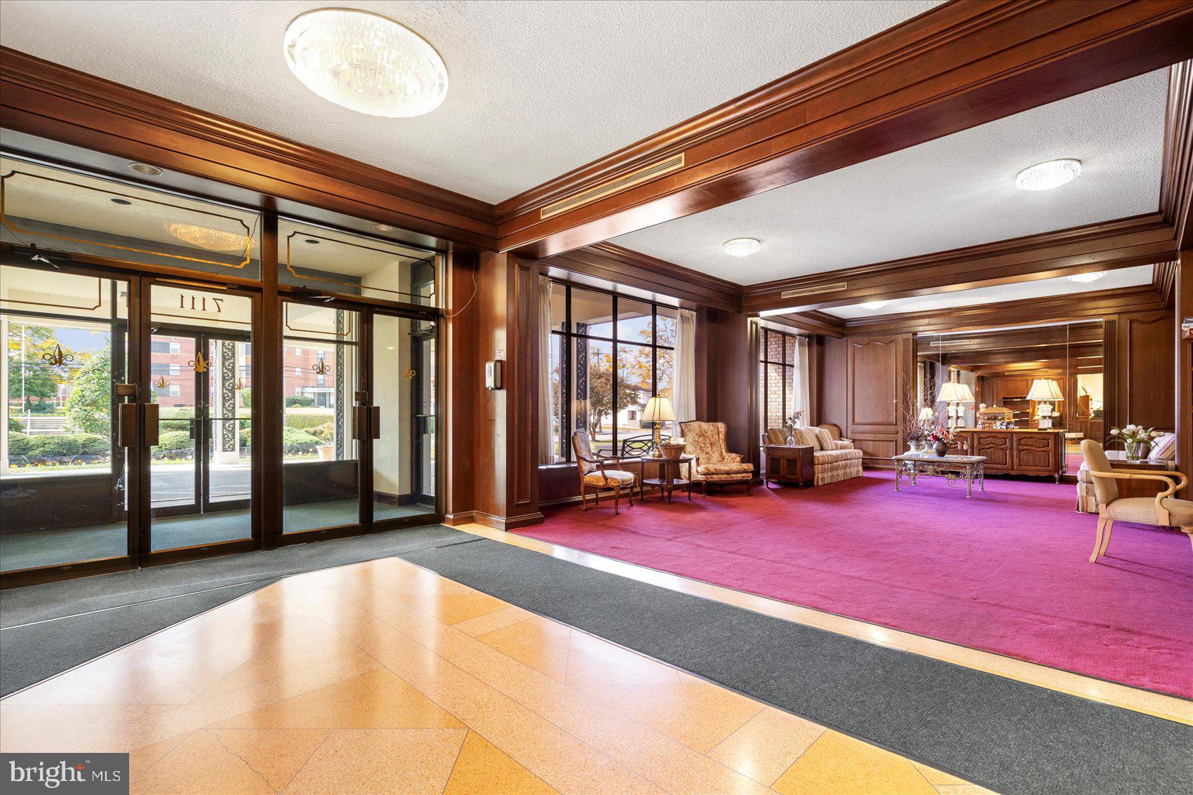 PARK TOWERS EAST - Residential