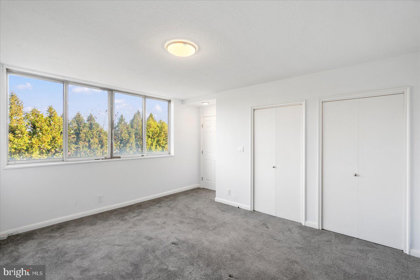 PARK TOWERS EAST - Residential